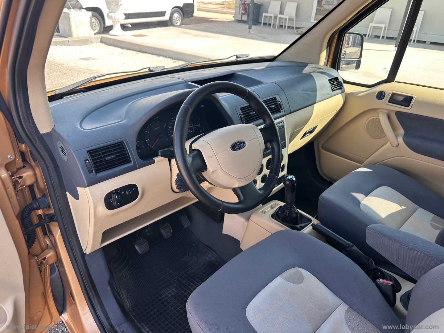 Tourneo CONNECT 200S 1.8 TDCi/110CV 5 POSTI - immagine 21