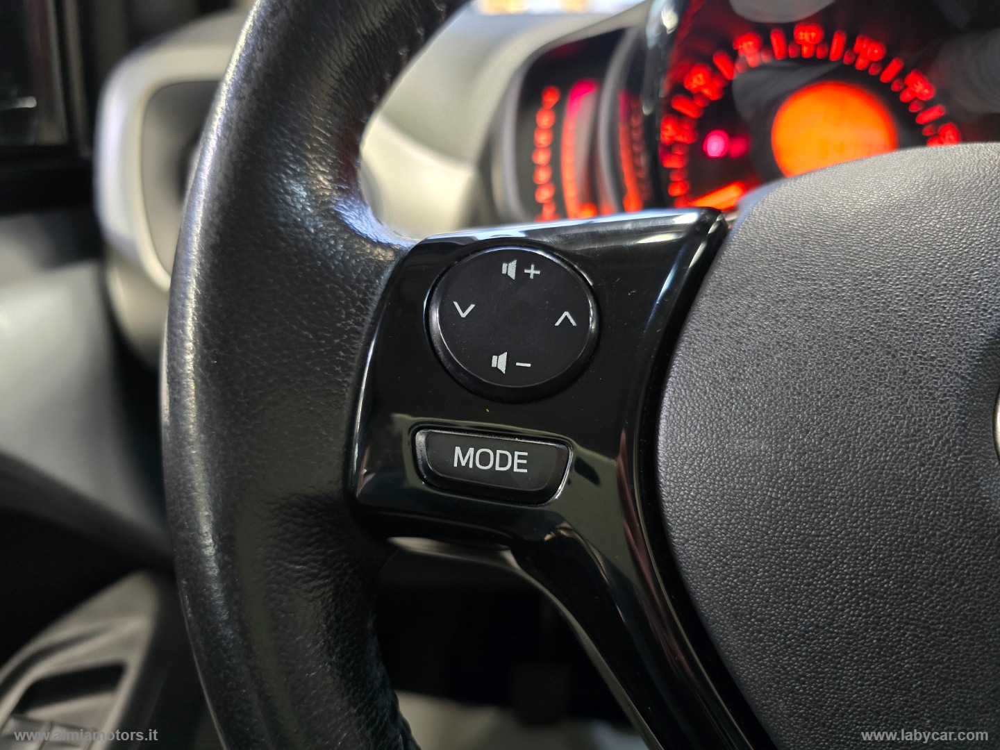 Aygo 1.0 VVT-i 69 CV 5p. x-play TSS - immagine 21
