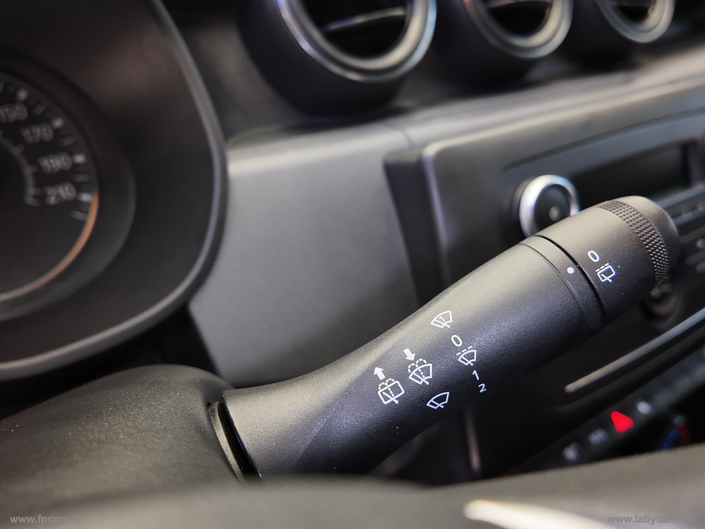 Duster 1.5 Blue dCi 8V 115CV 4x2 ESSENTIAL N1 - immagine 21