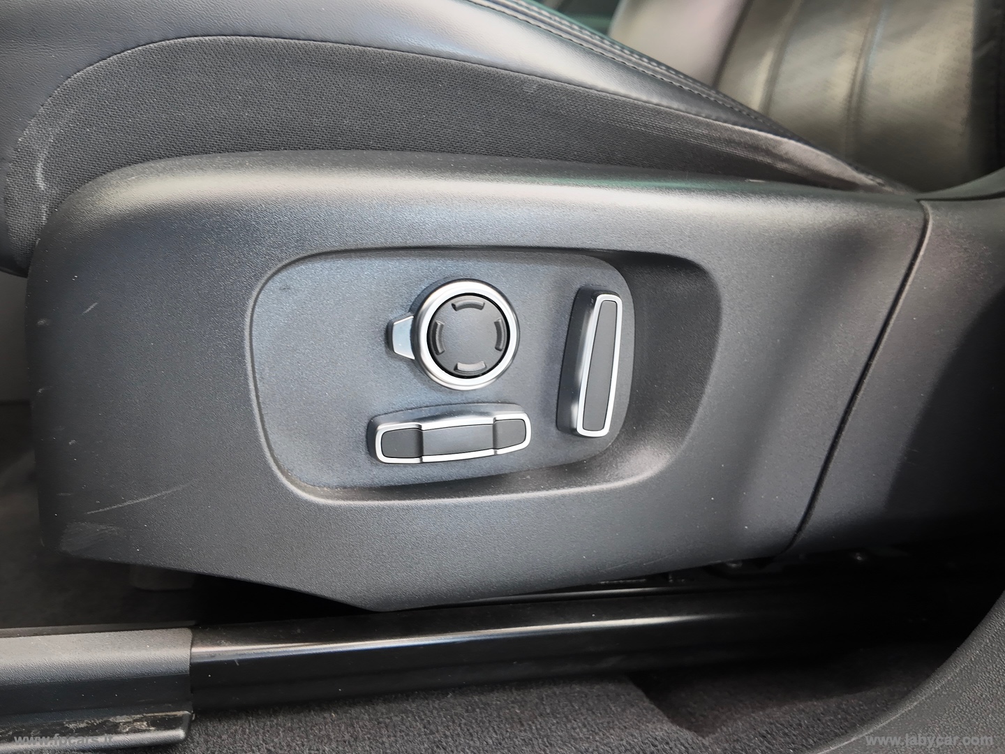 RR Evoque 2.0D I4 204 CV AWD Aut R-D.HSE - immagine 21