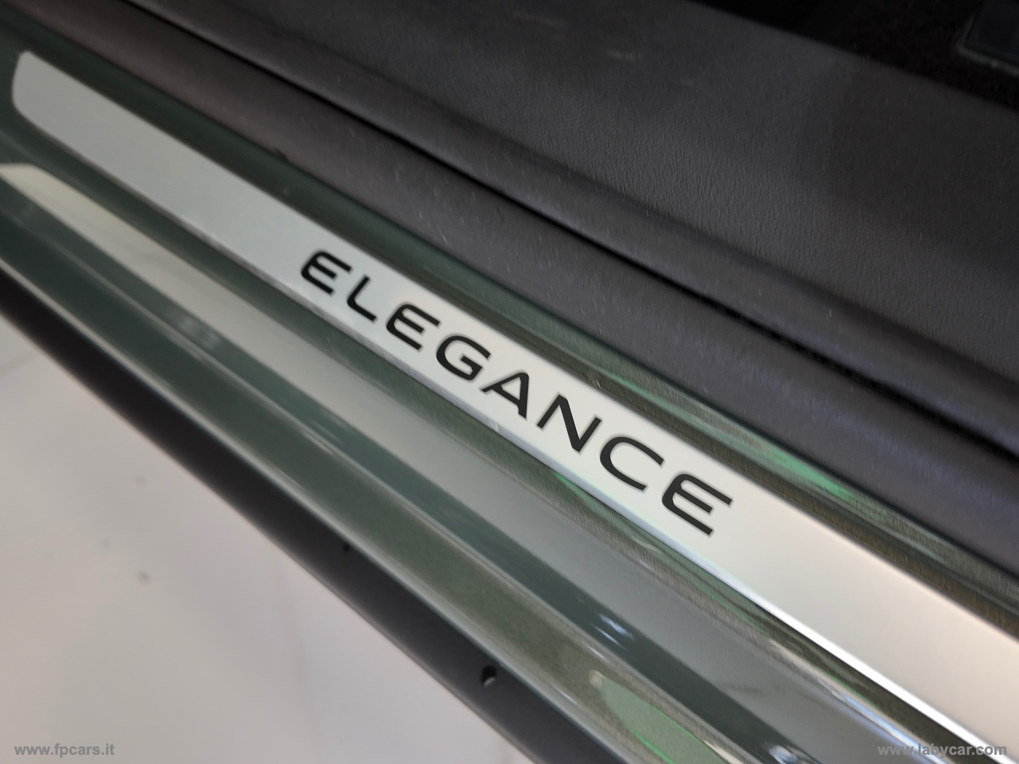 Tiguan 2.0 TDI 150 CV DSG Elegance - immagine 21