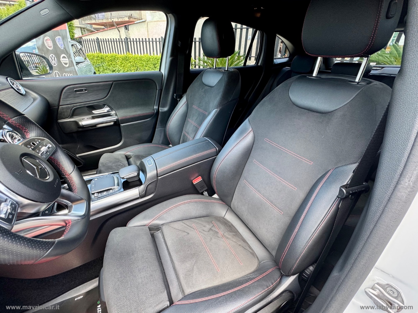 GLA 220 d Automatic 4Matic Premium - immagine 21