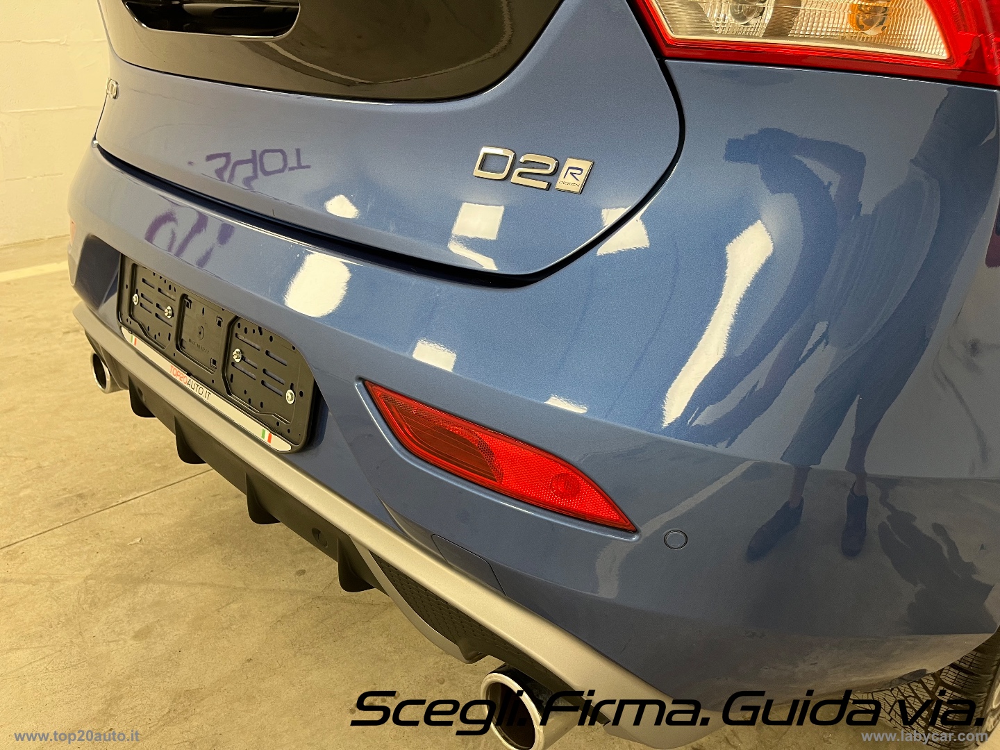 V40 D2 R-design FARI LED|DOPPIO SCARICO - immagine 21