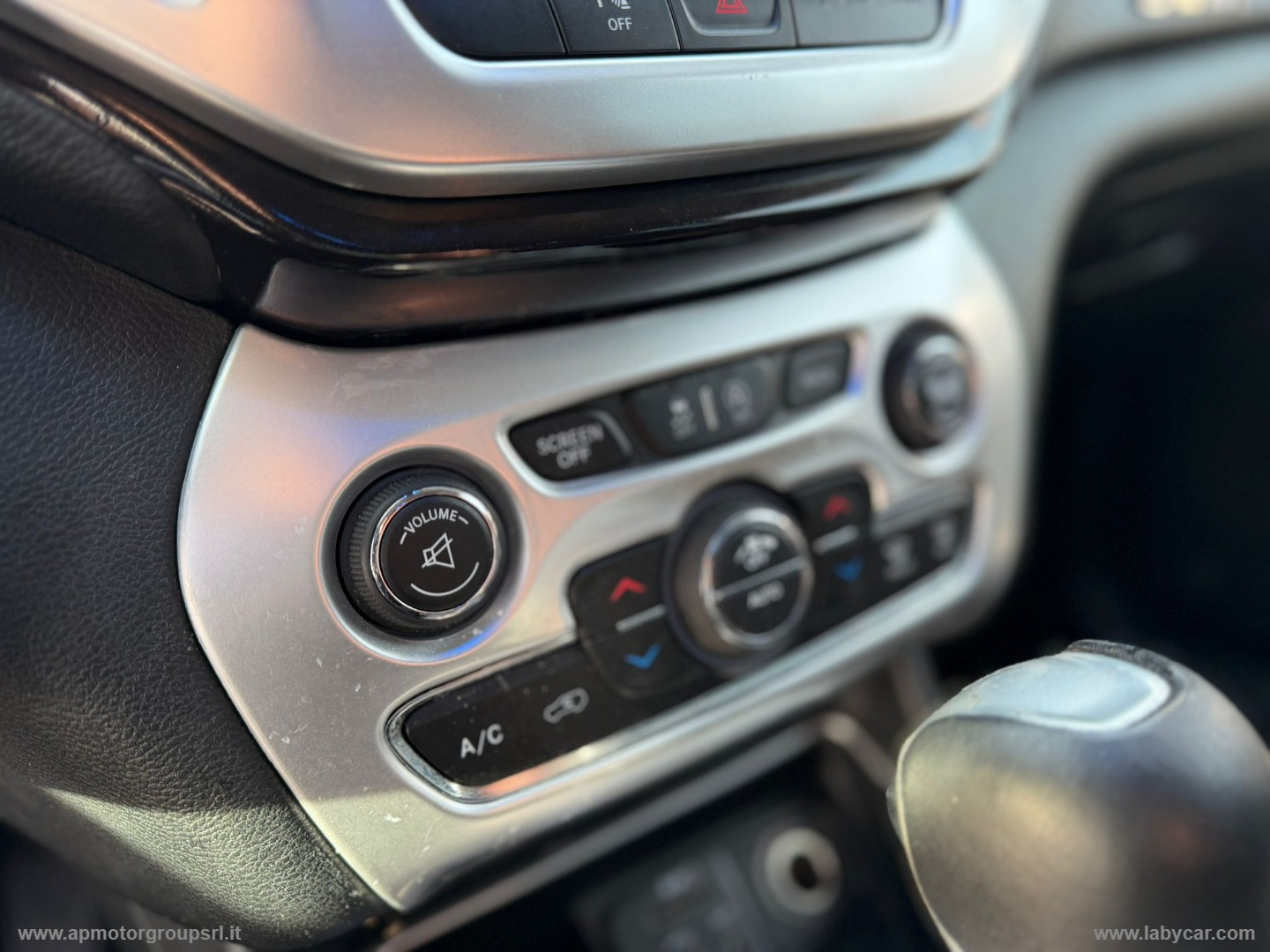 Cherokee 2.2 Mjt II 185CV 4WD AD.I Long. - immagine 21