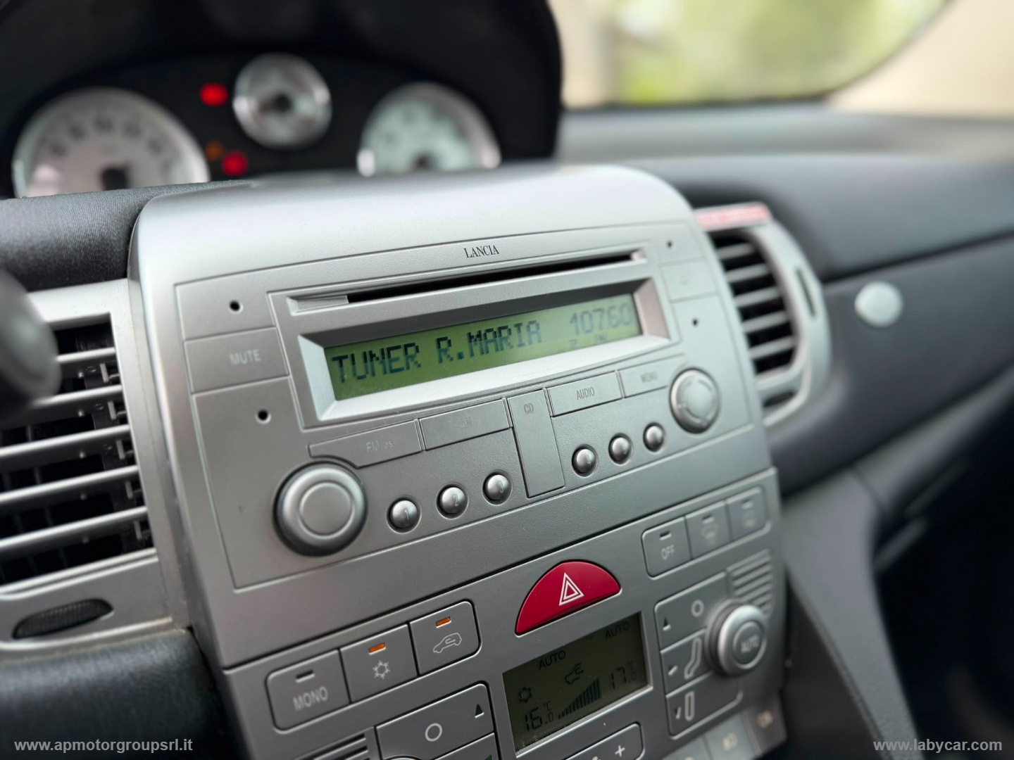 Ypsilon 1.4 16V Platino AUTOMATICA - immagine 21