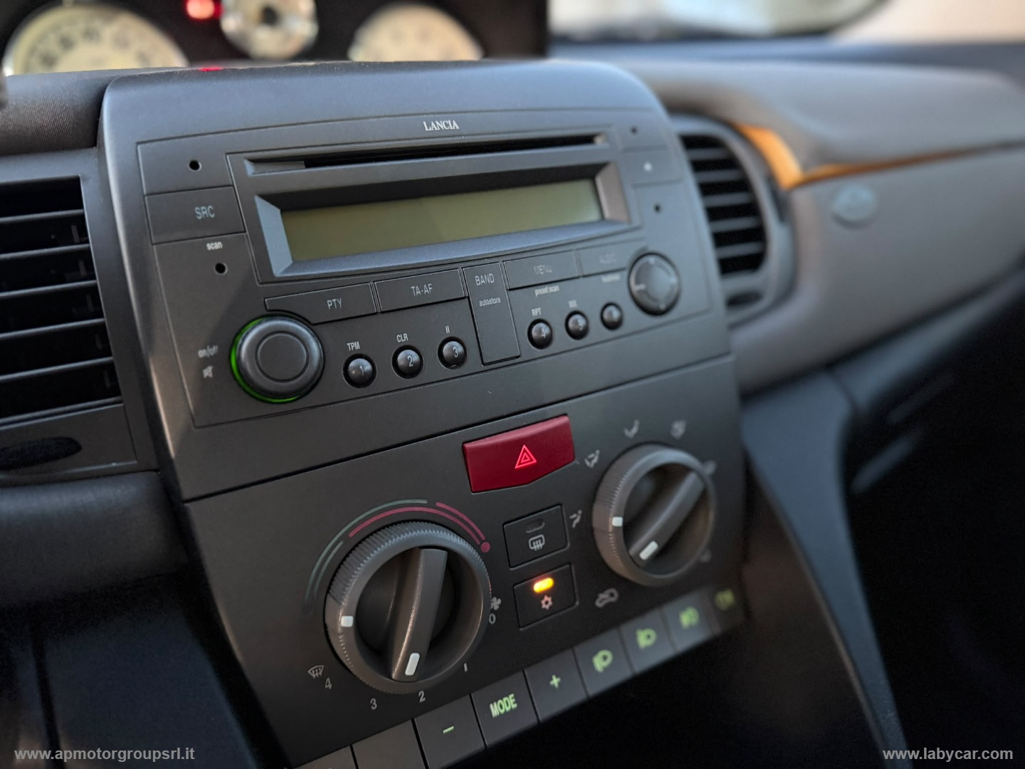 Ypsilon 1.2 Argento - immagine 21