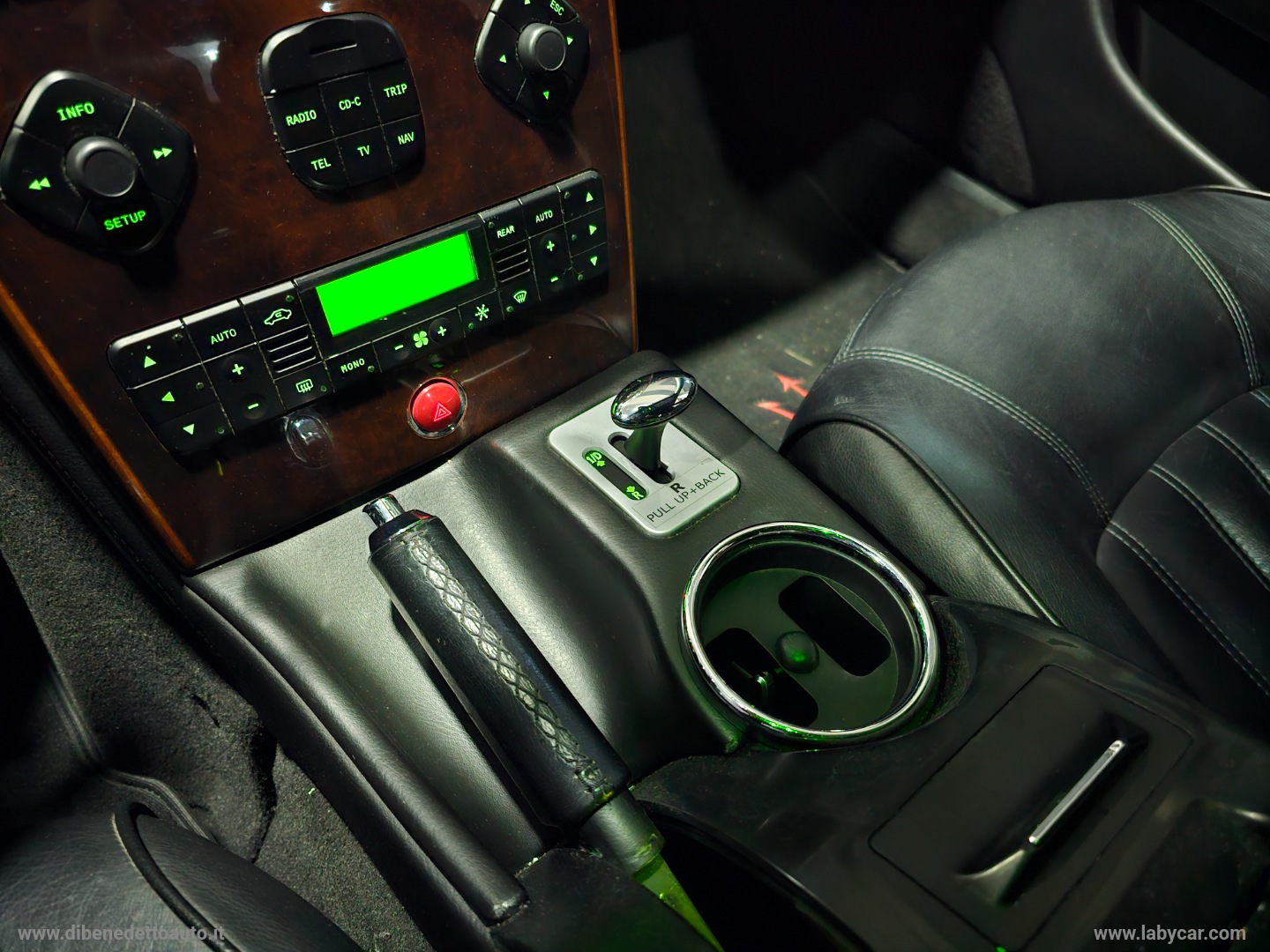 Quattroporte 4.2 V8 Aut. Exec. GT - immagine 21