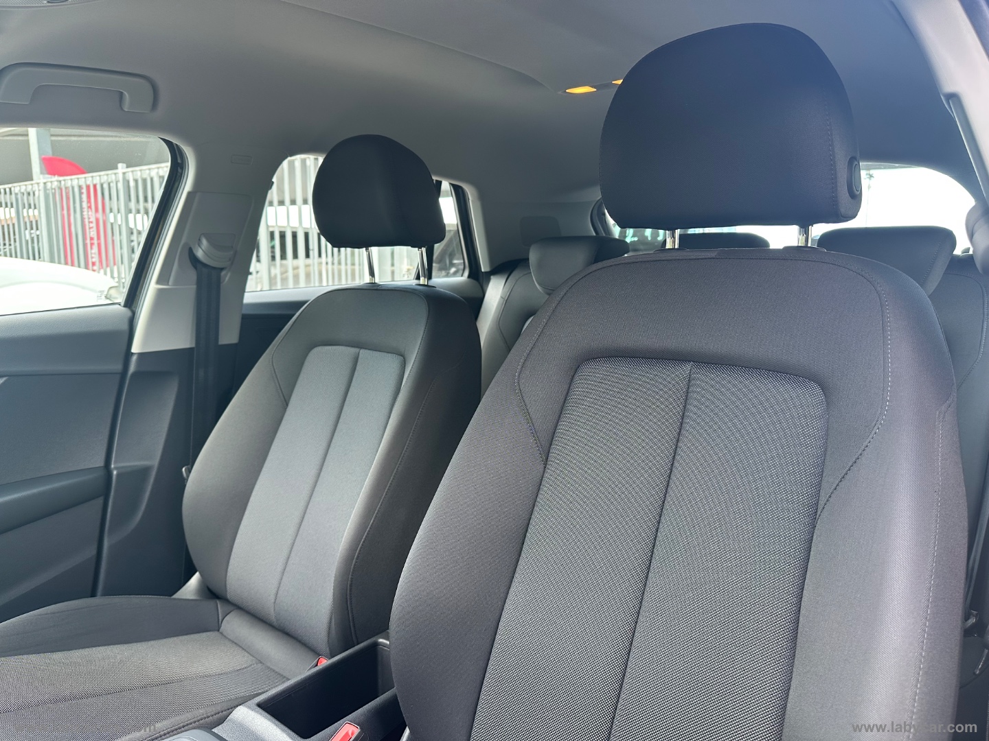Q2 30 TDI S tronic Business - immagine 21