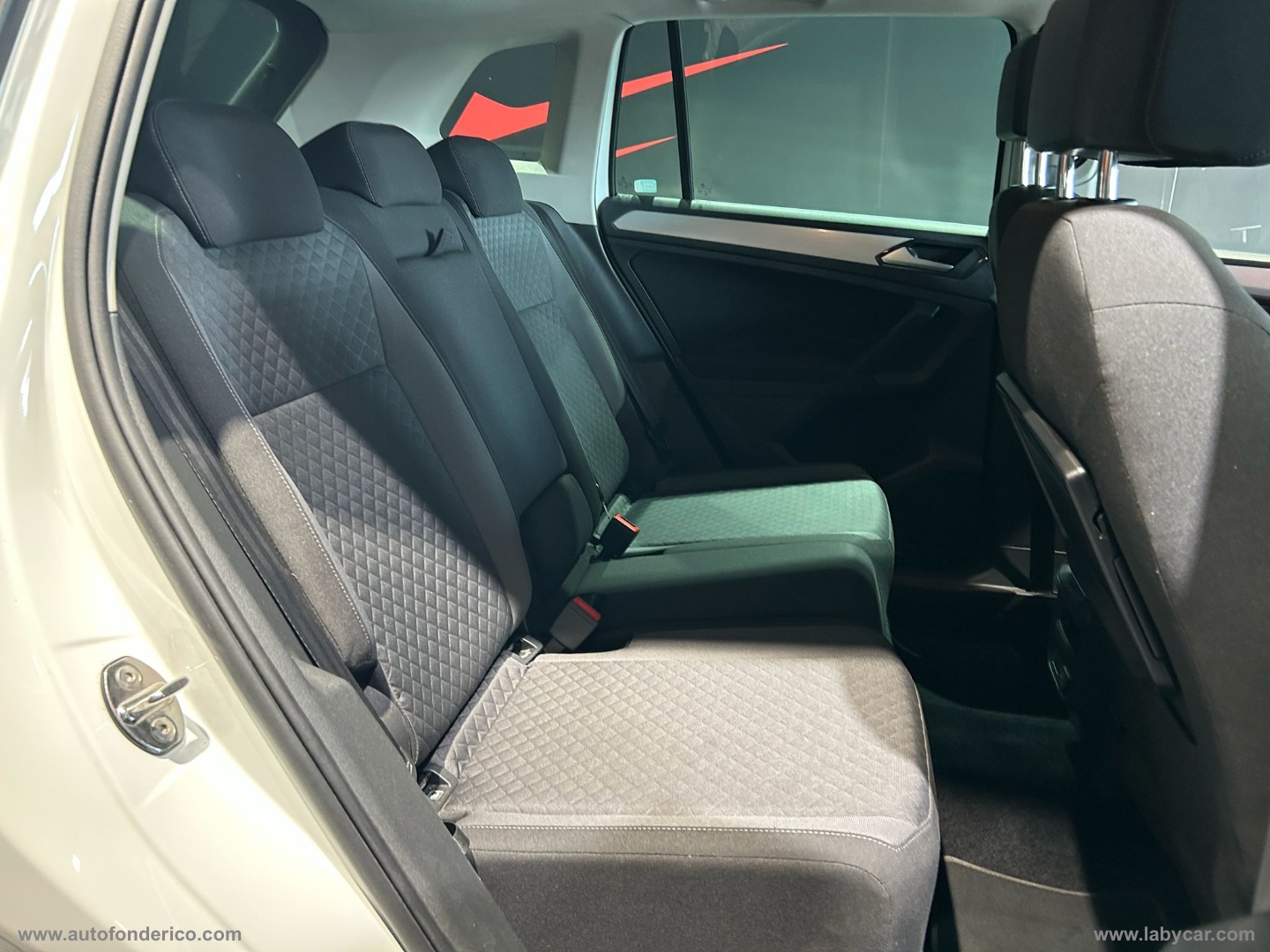 Tiguan 1.6 TDI Style BMT - immagine 21