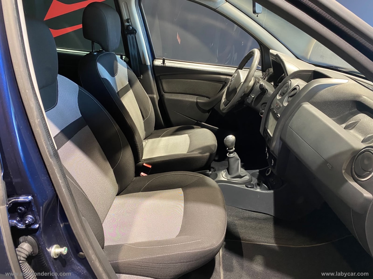 Duster 1.5 dCi 110 CV S&S 4x4 Ambiance - immagine 21