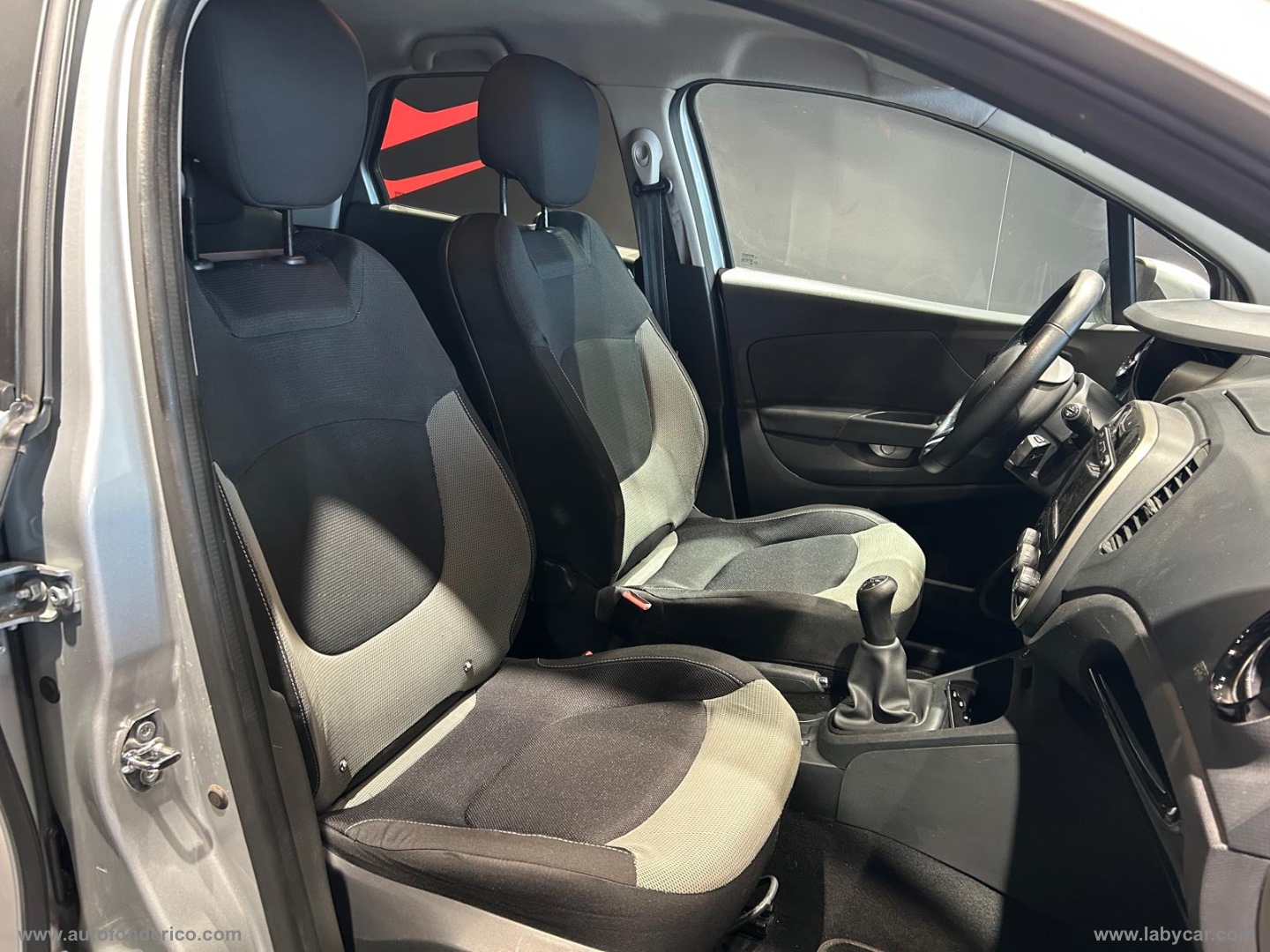 Captur 1.5 dCi 8V 90 CV S&S Ener. R-Link - immagine 21