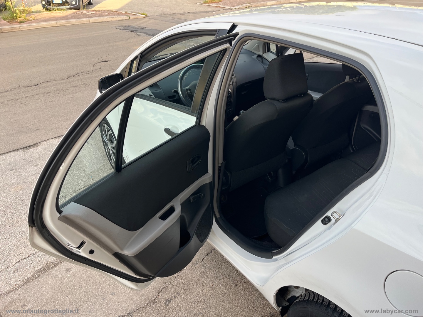 Yaris 1.4 D-4D 5p. Sol - immagine 21