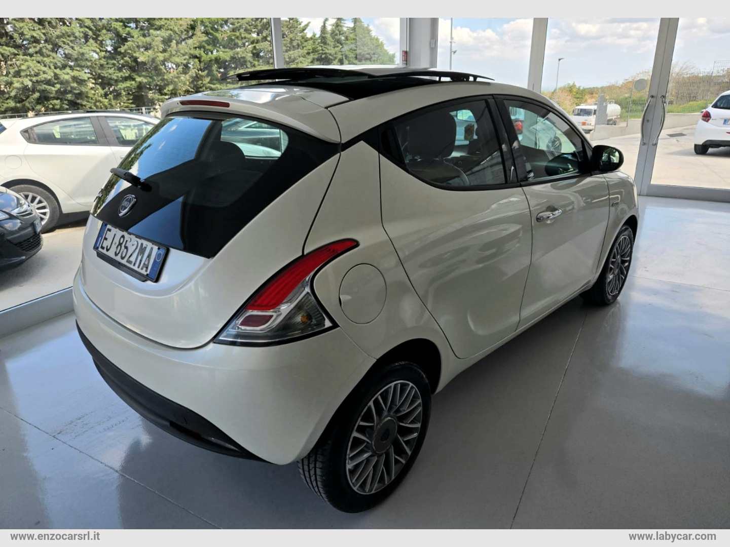Ypsilon 1.3 MJT 95 CV 5p. S&S Platinum TETTO APRIBILE - immagine 21