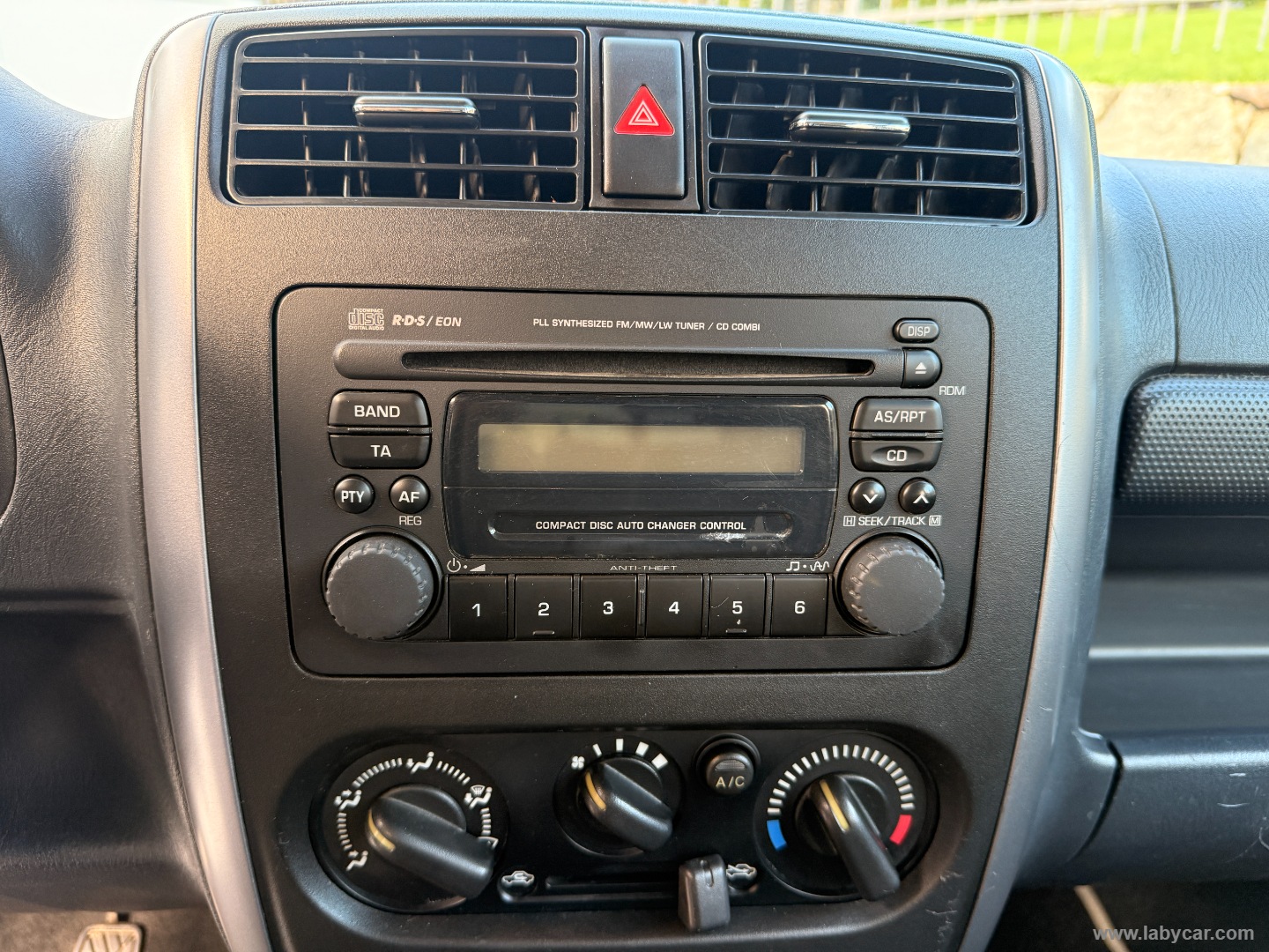 Jimny 1.3 4WD Special 4X4 RIDOTTE GANCIO - immagine 21
