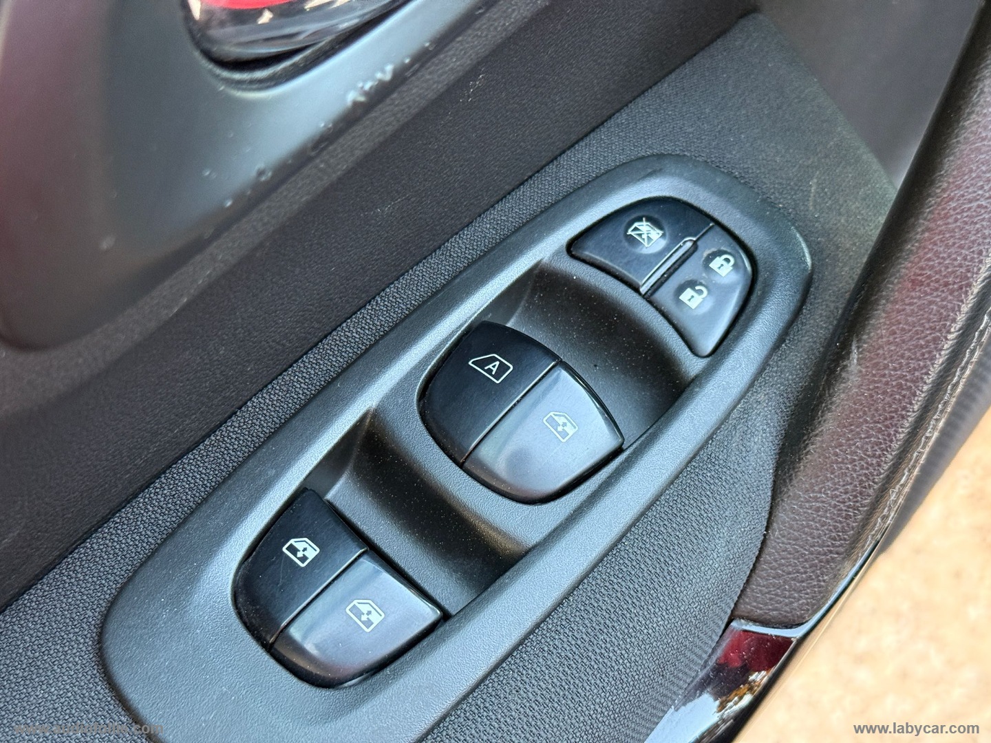 Kadjar Blue dCi 8V 115 CV EDC Business N1 - immagine 21