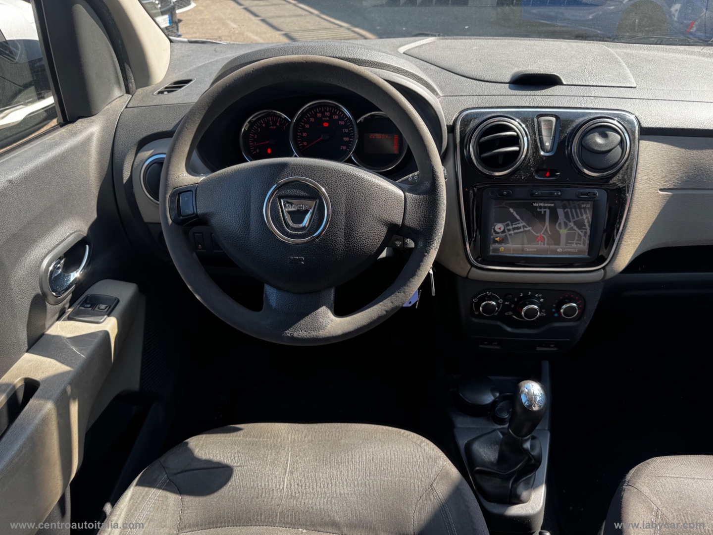 Logan 1.5 dCi 8V 90 CV Ambiance 7 POSTI - immagine 21