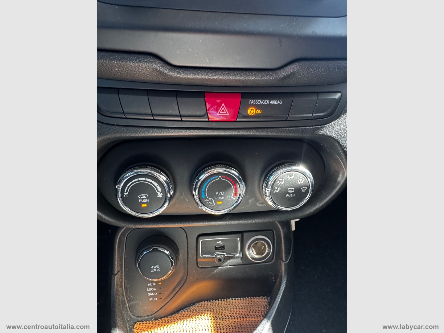 Renegade 2.0 Mjt 4WD Active Drive Sport - immagine 21