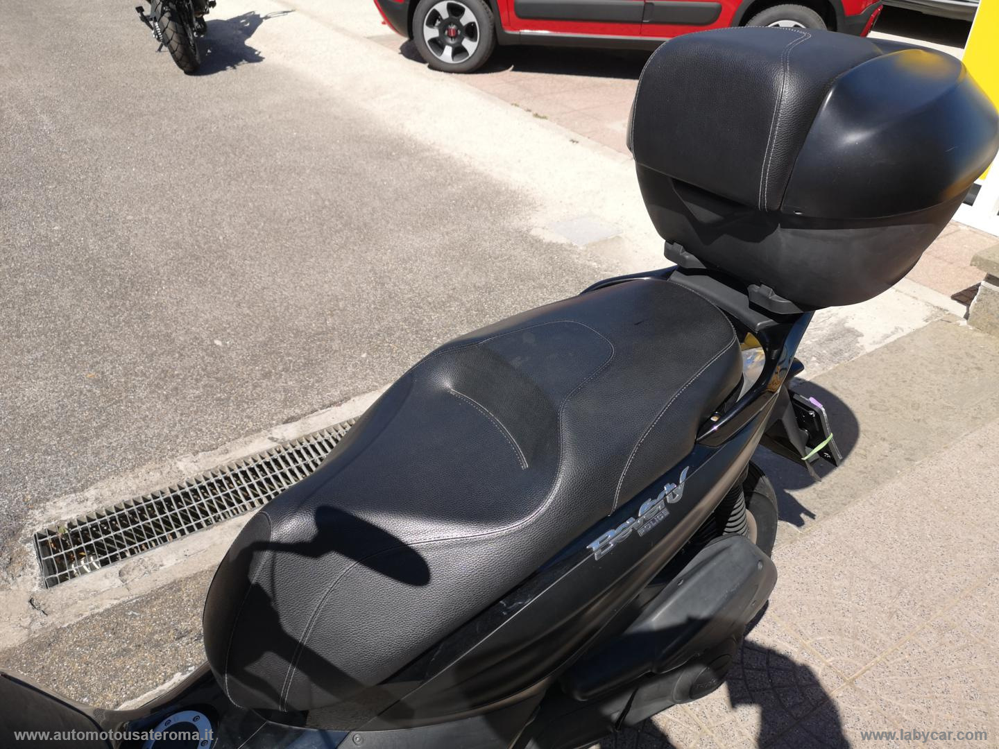 Beverly 300 I.E. POLICE ABS ASR RATE AUTO MOTO SCOOTER - immagine 21