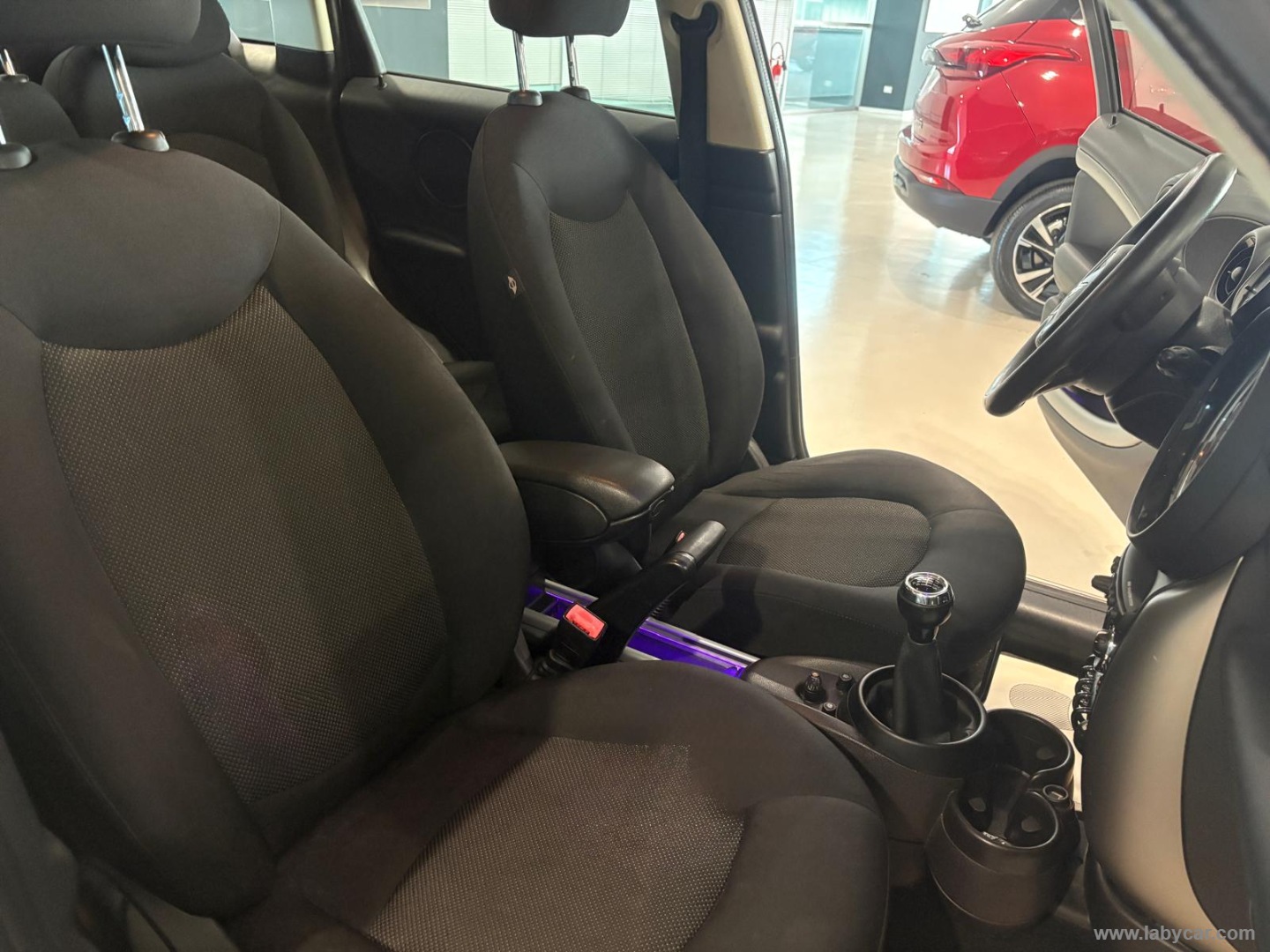 Mini Cooper D Business Countryman ALL4 - immagine 21