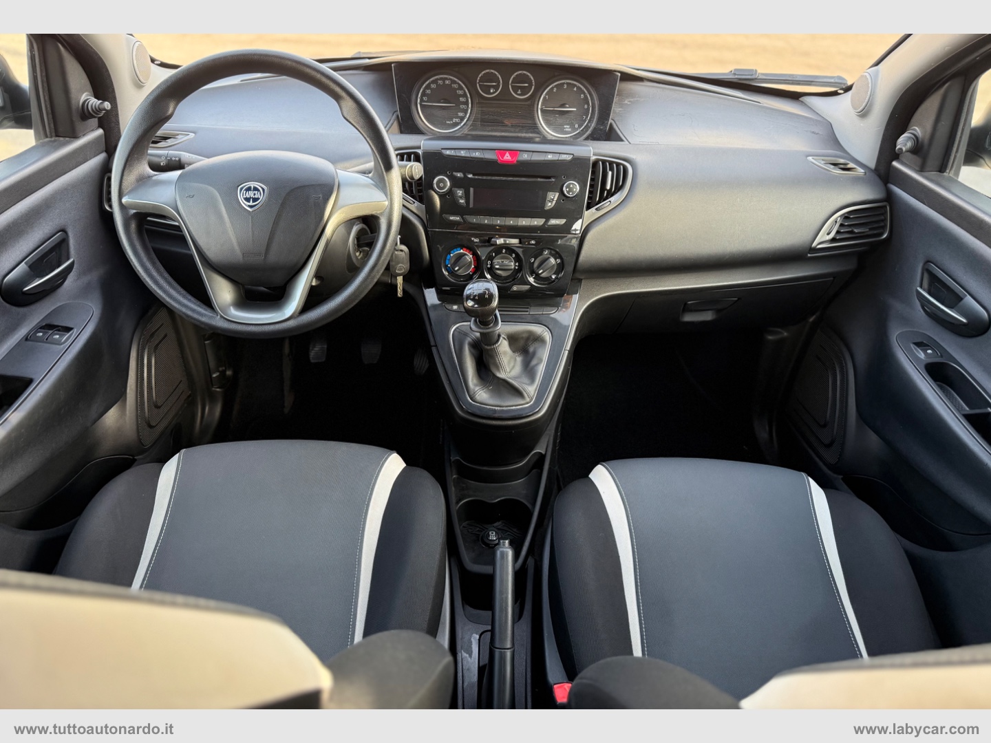 Ypsilon 1.2 69 CV 5p. Platinum - immagine 21