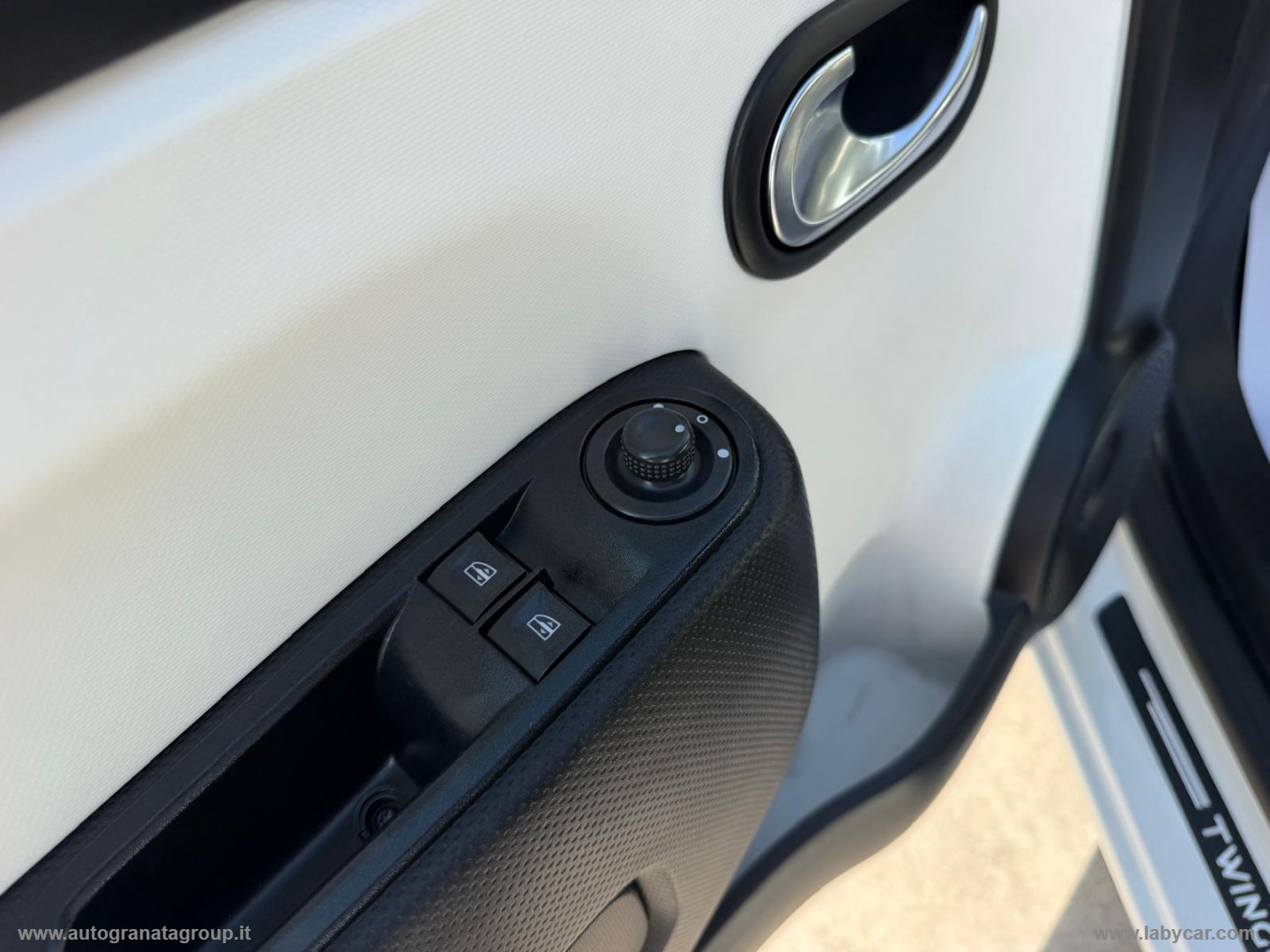 Twingo SCe Lovely GARANTITA 1 ANNO! - immagine 21