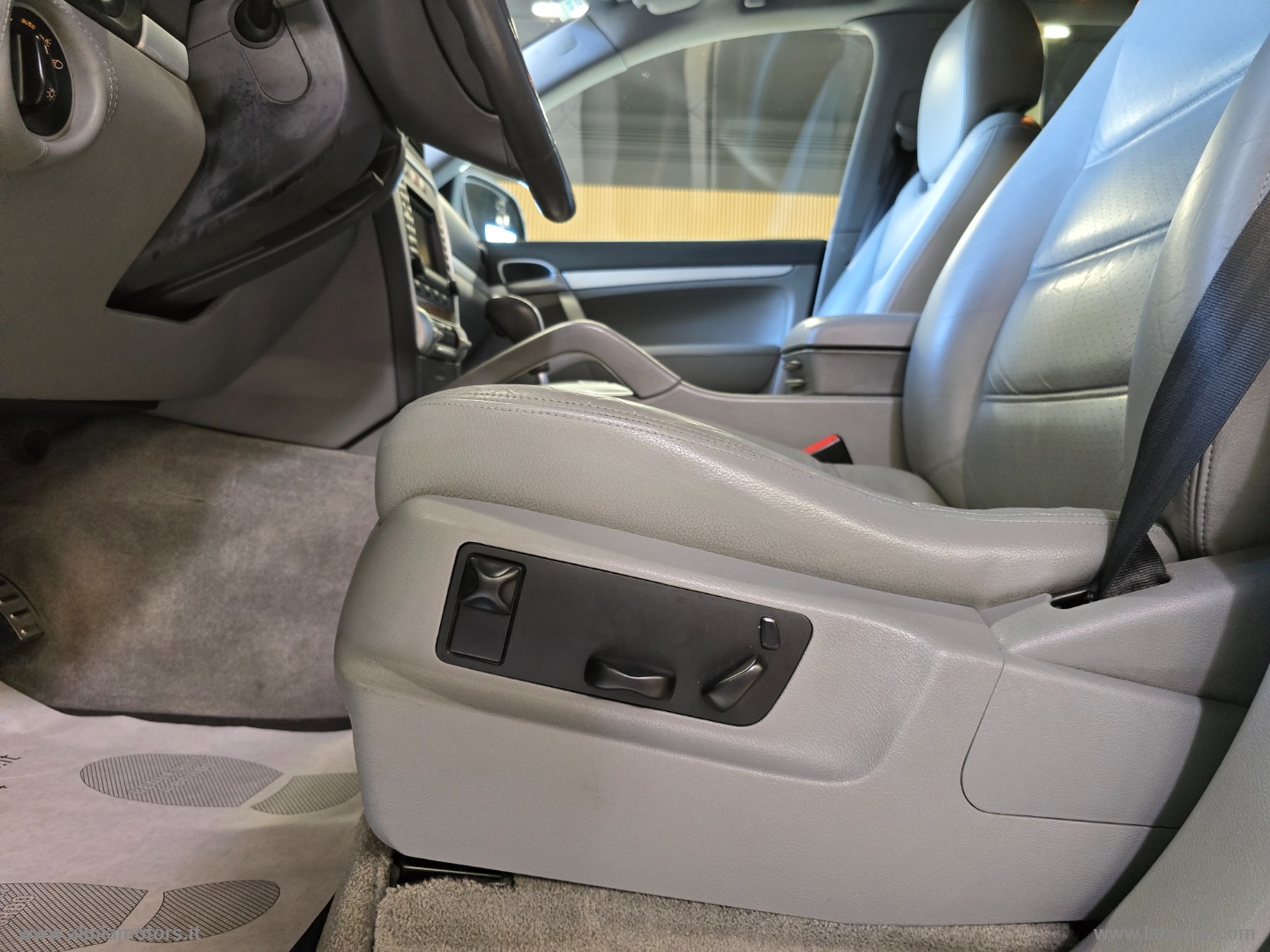Cayenne S - immagine 21
