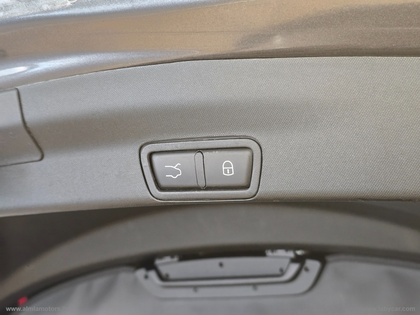 Stelvio 2.2 T.diesel 180CV AT8 RWD Exec. - immagine 21