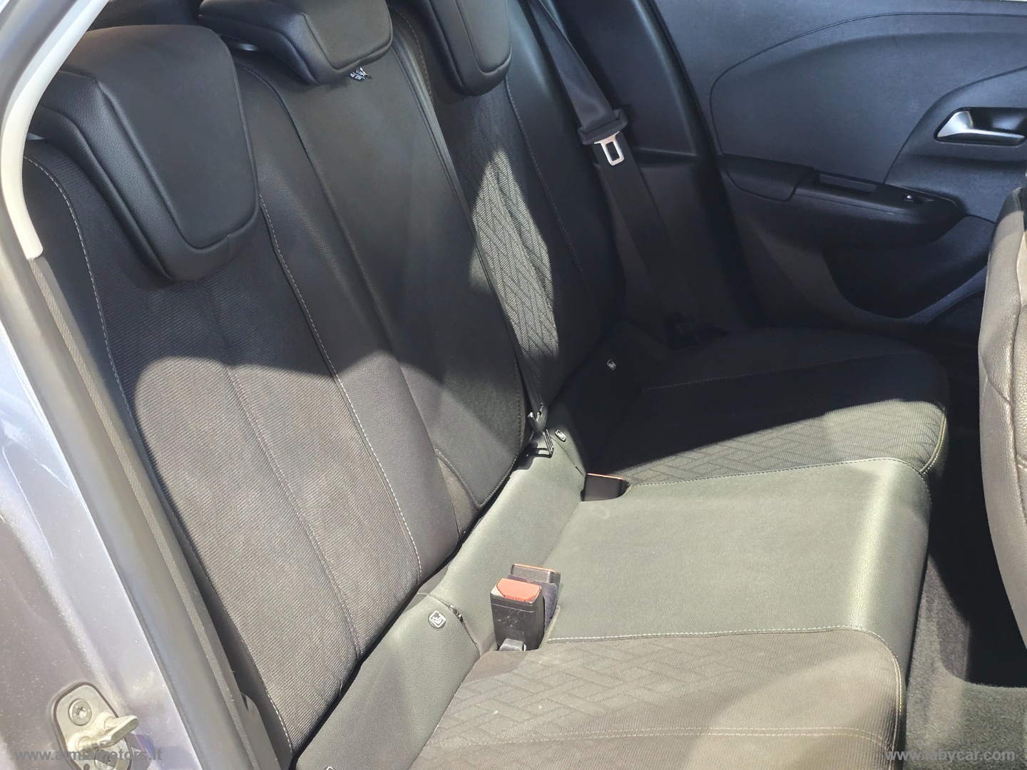 Corsa 1.2 Elegance - immagine 21