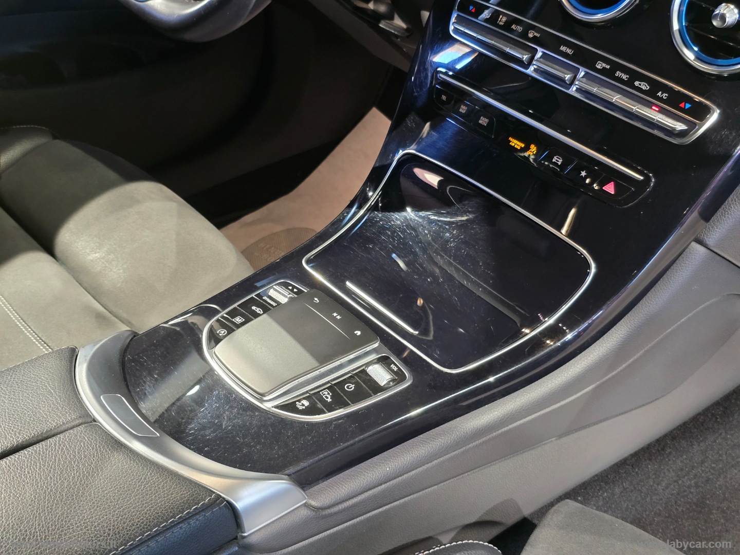 GLC 300 d 4Matic Premium Plus - immagine 21