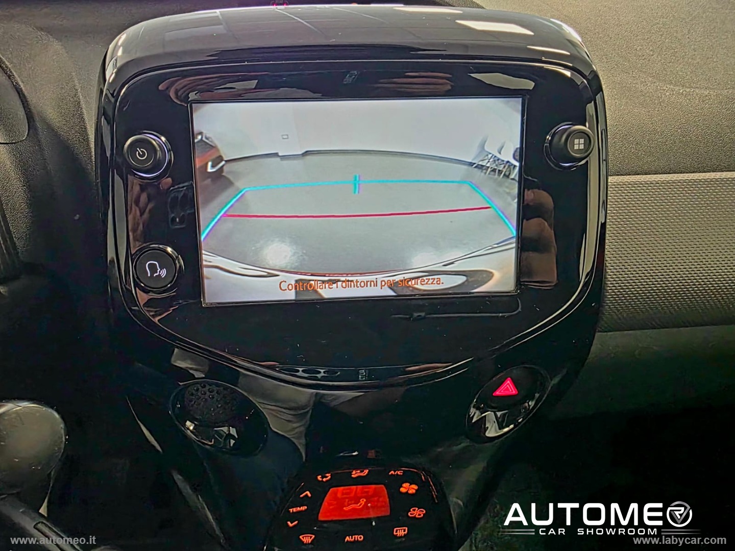 108 PureTech 82 5p. Allure TOP! - immagine 21