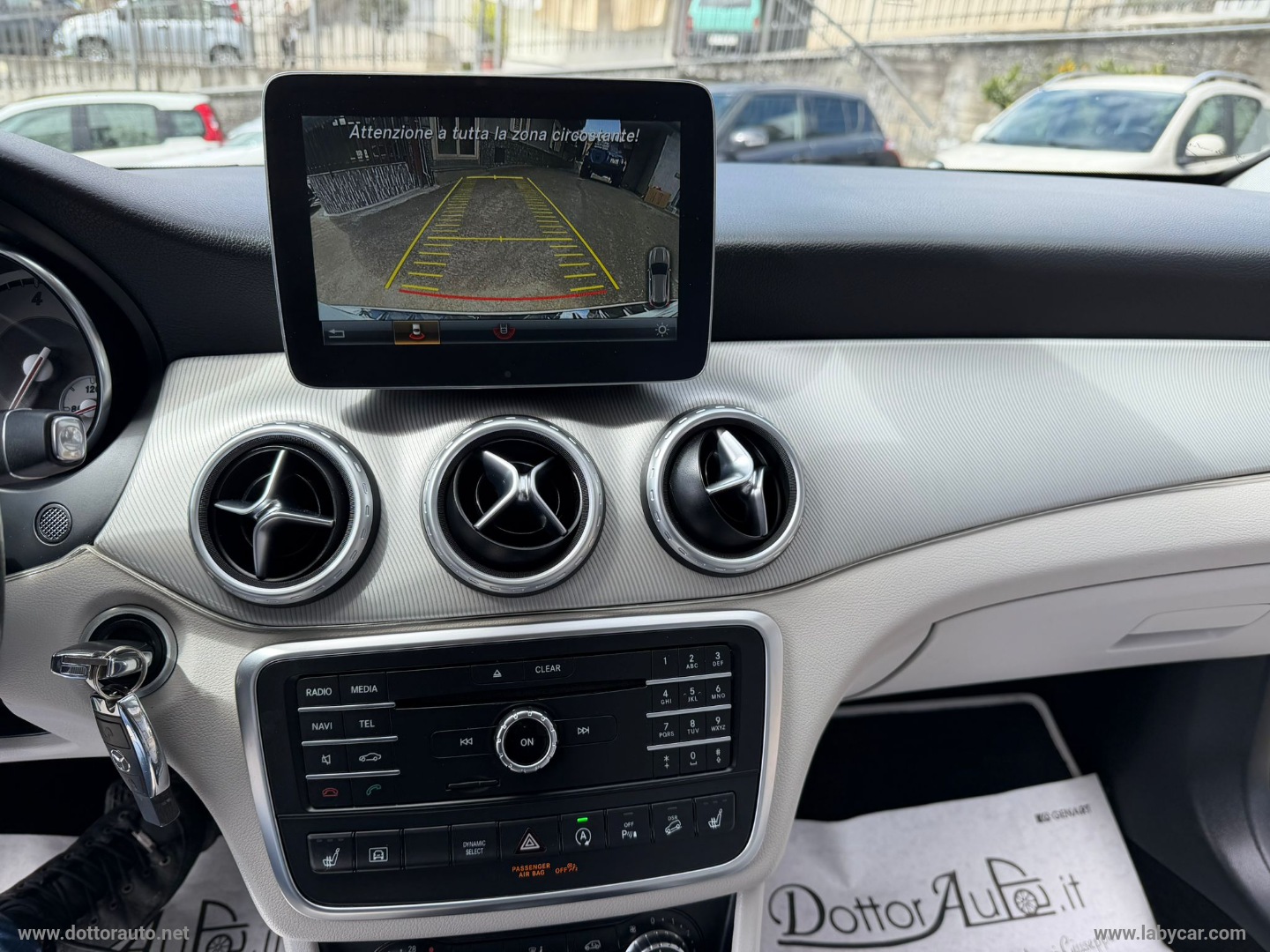 GLA 200 d Automatic 4Matic Premium - immagine 21