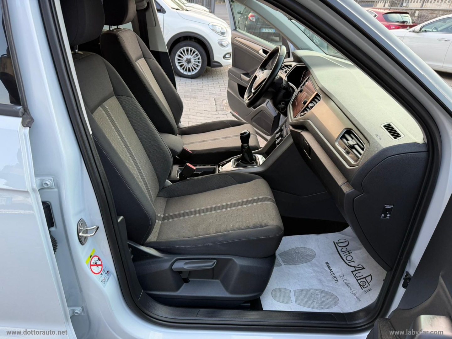 T-Roc 1.6 TDI SCR Advanced BlueMot.Tech. - immagine 21