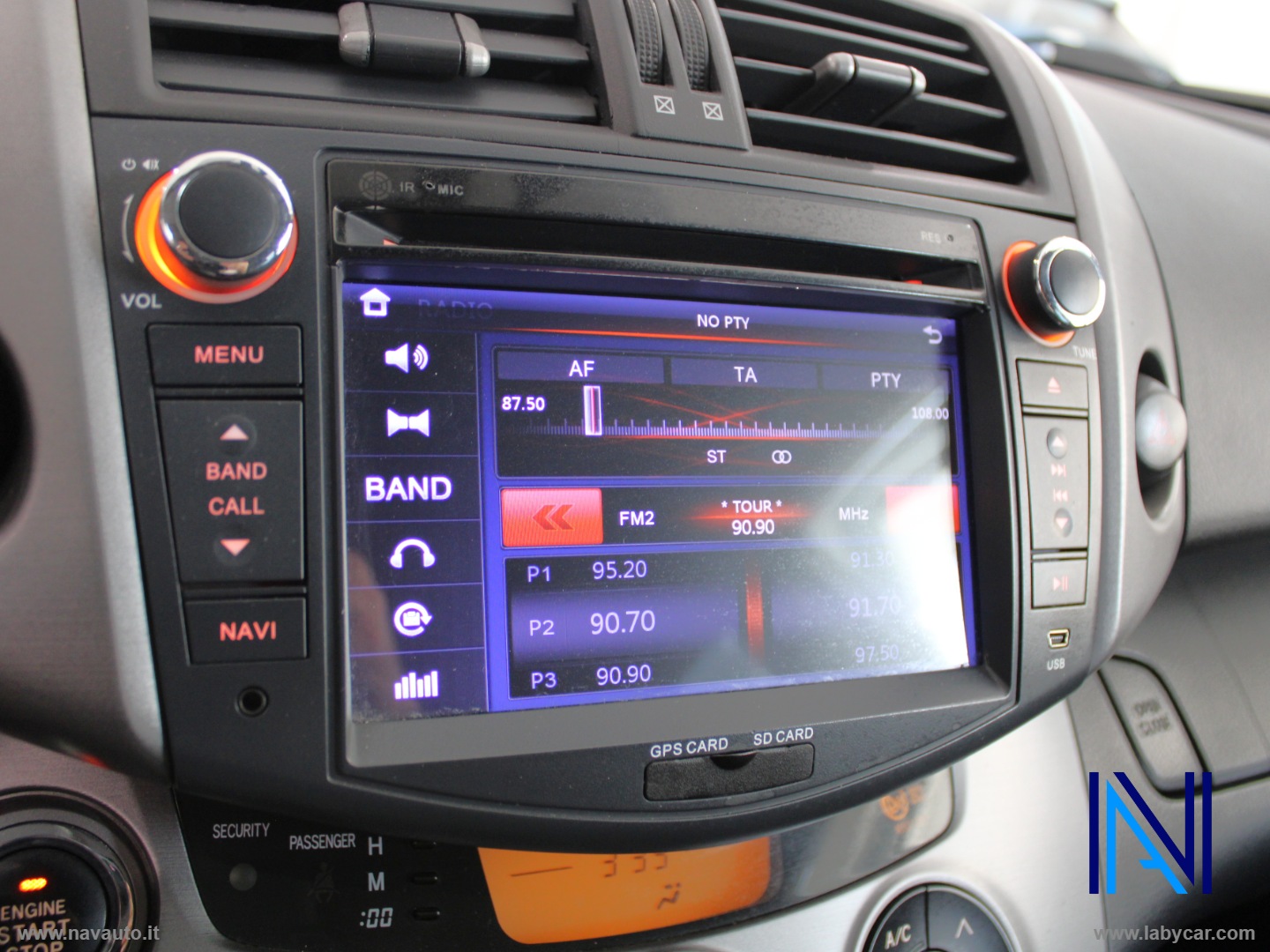 RAV4 2.2 D-4D 177 CV Luxury - immagine 21