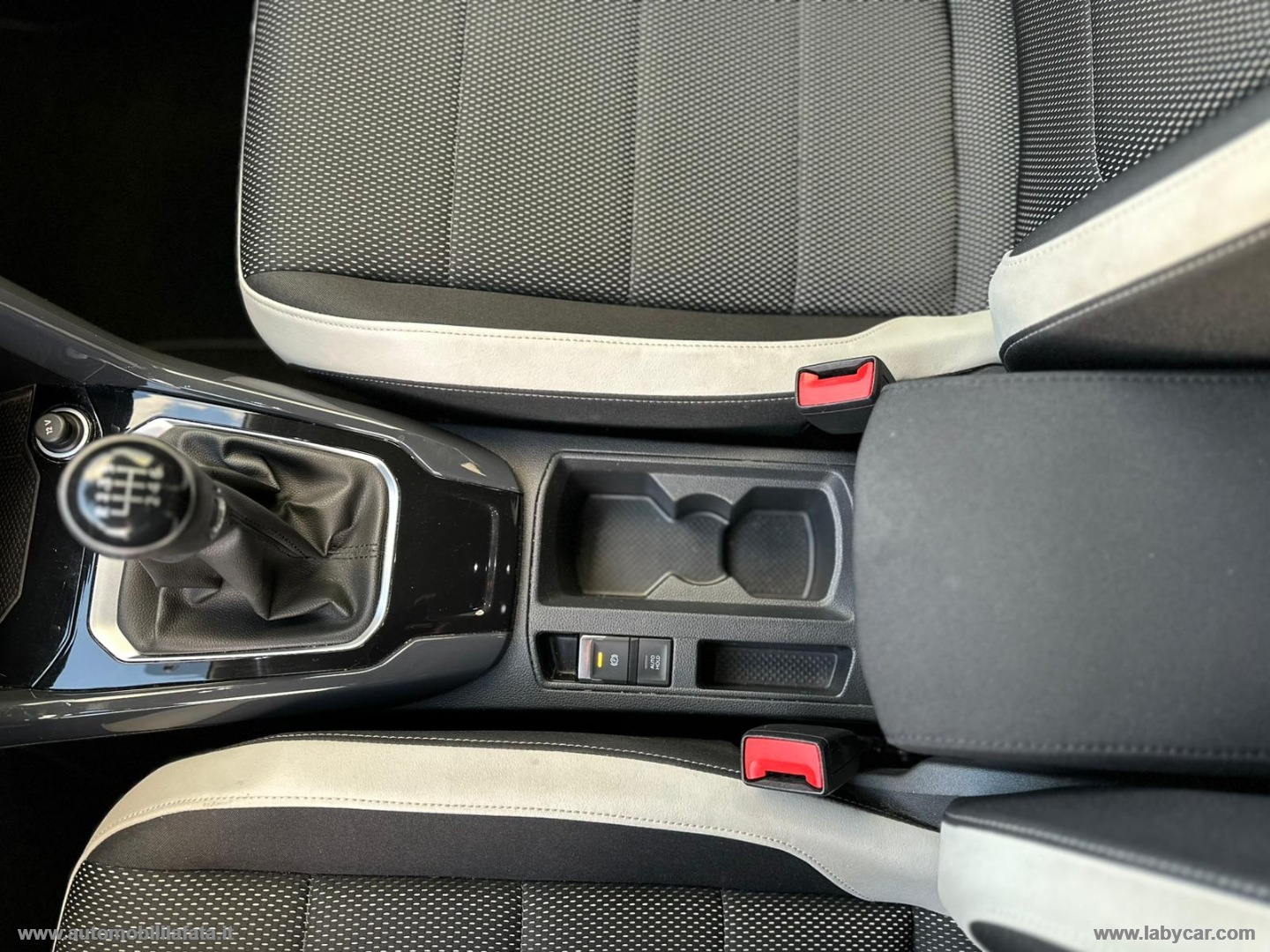 T-Roc 1.6 TDI SCR Advanced BlueMot.Tech. PARI AL NUOVO - immagine 21