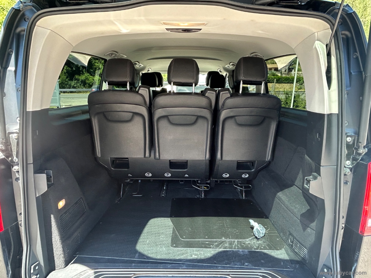 V 250 d Aut. Sport Extralong - immagine 22