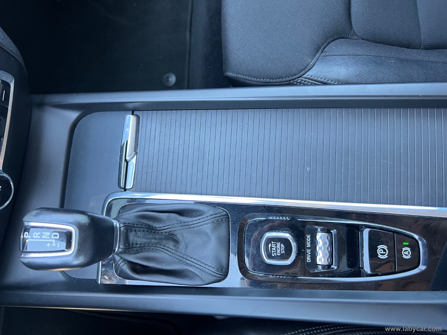 V60 Cross Country D4 AWD Geartronic Pro - immagine 22
