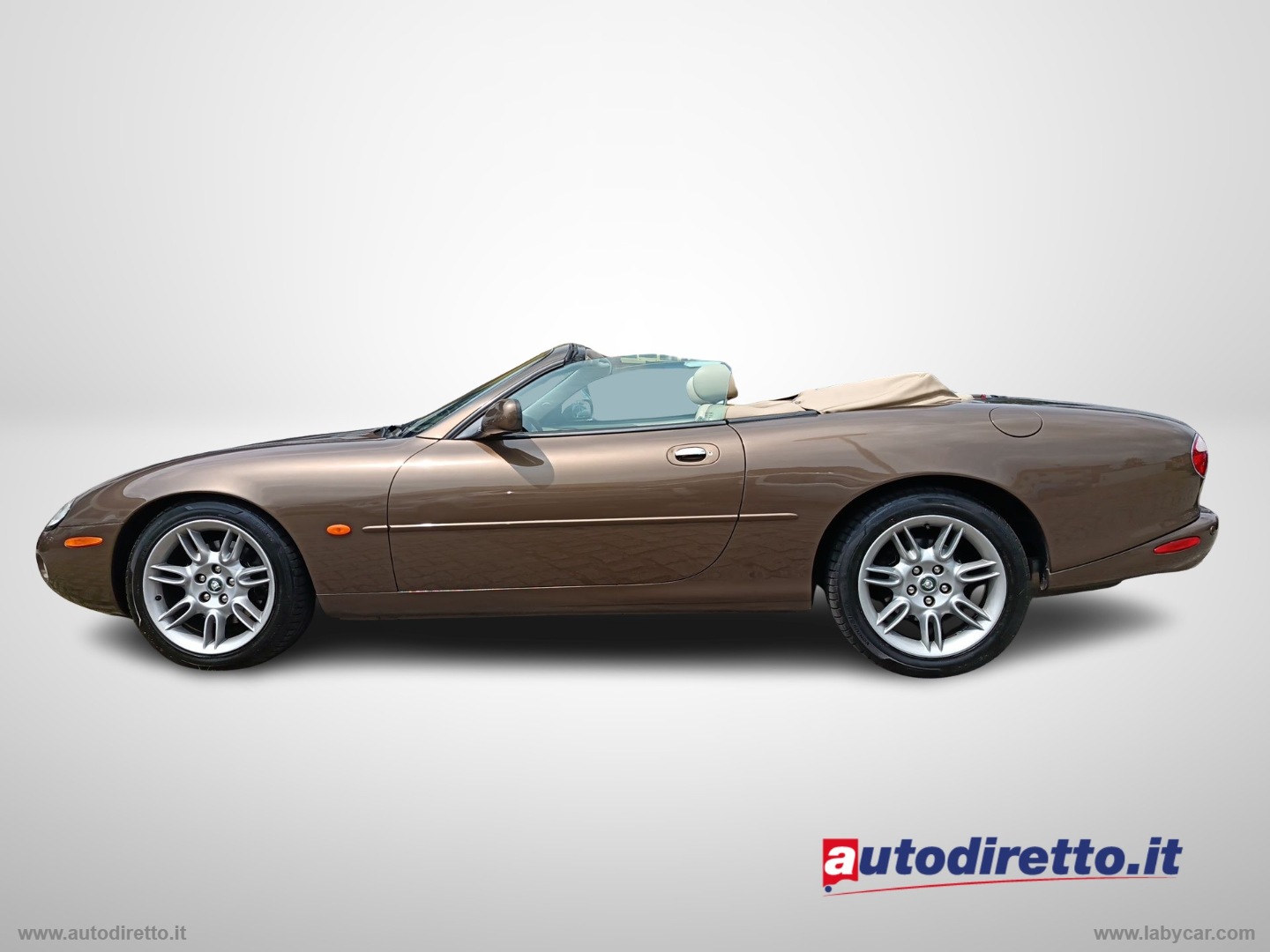 XK8 4.0 Convertibile - immagine 22