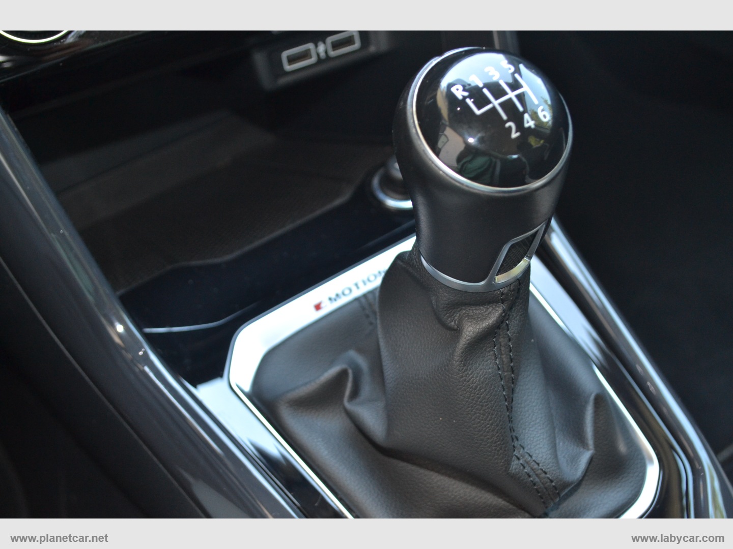 T-Roc 2.0 TDI 4MOTION Advanced BMT - immagine 22