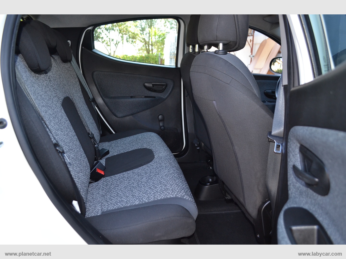 Ypsilon 1.0 FireFly 5p.S&S Hyb. Eco Gold - immagine 22