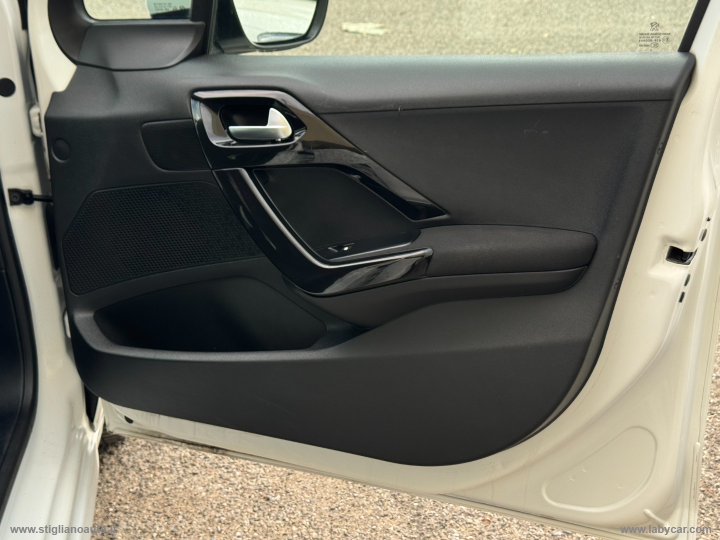 208 1.4 HDi 68 CV 5p. Business - immagine 22