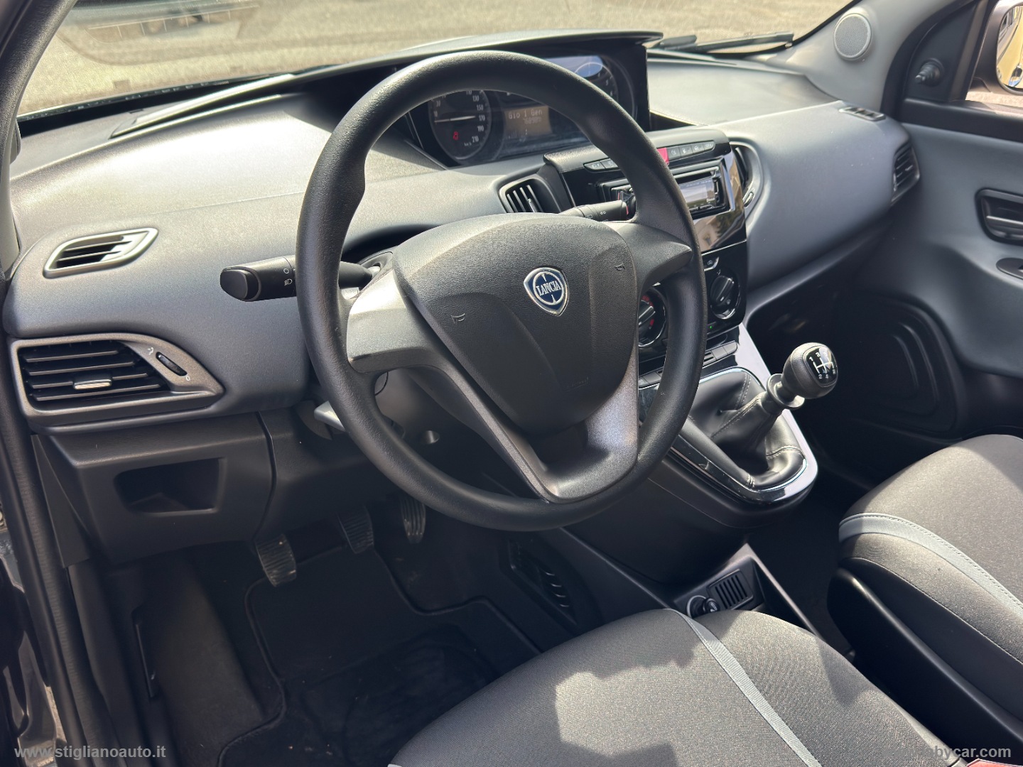 Ypsilon 1.2 69 CV 5p. GPL Ecochic Silver - immagine 22