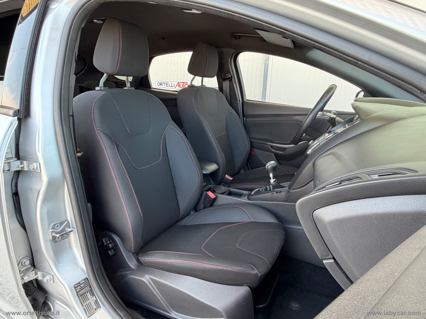 Focus 1.5 EcoBlue 120CV 5p. ST Line - immagine 22