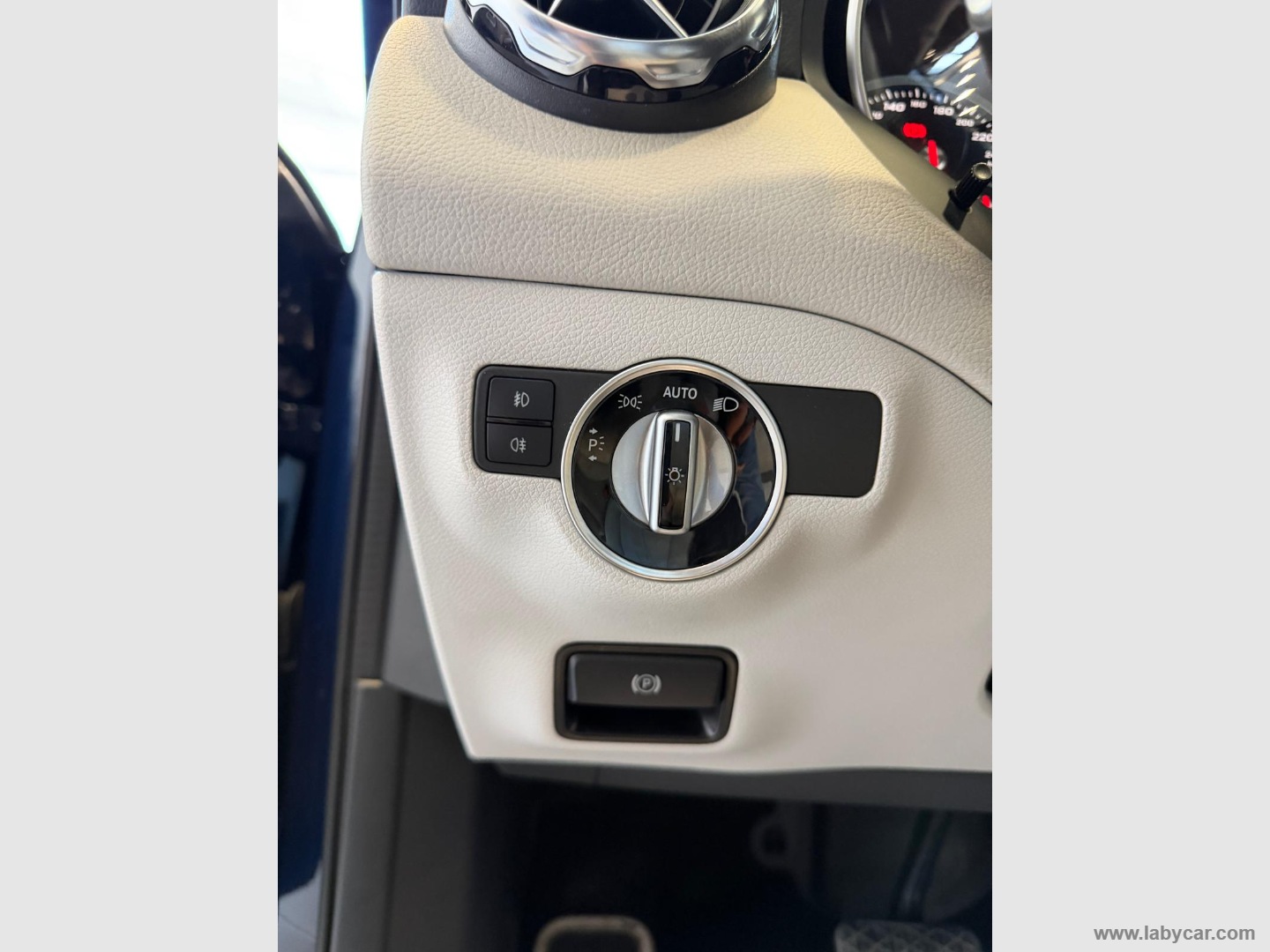 GLA 200 d Automatic Sport - immagine 22