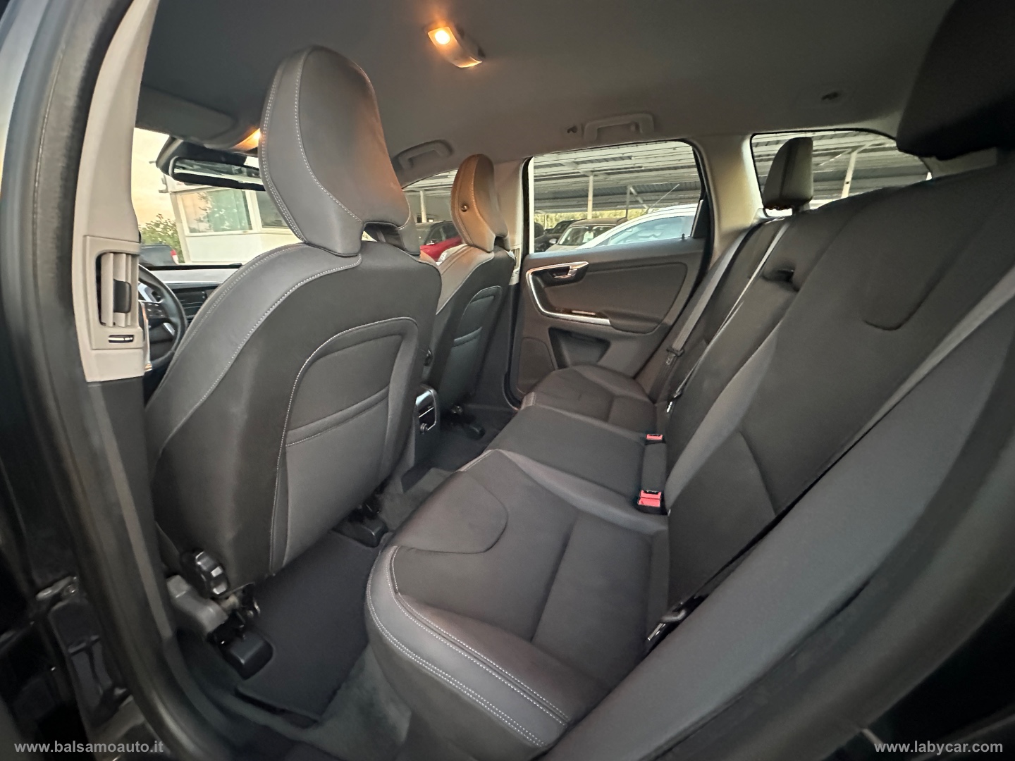 XC60 AWD 2.4D Momentum - immagine 22