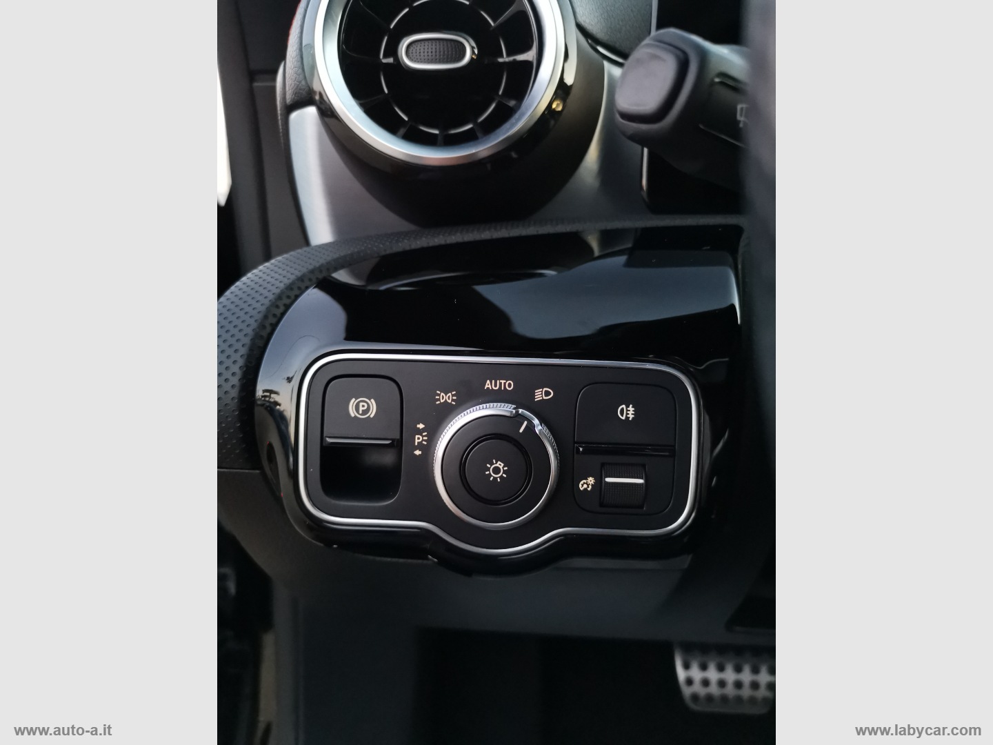 CLA 180 d Aut. Shooting Brake Premium - immagine 22