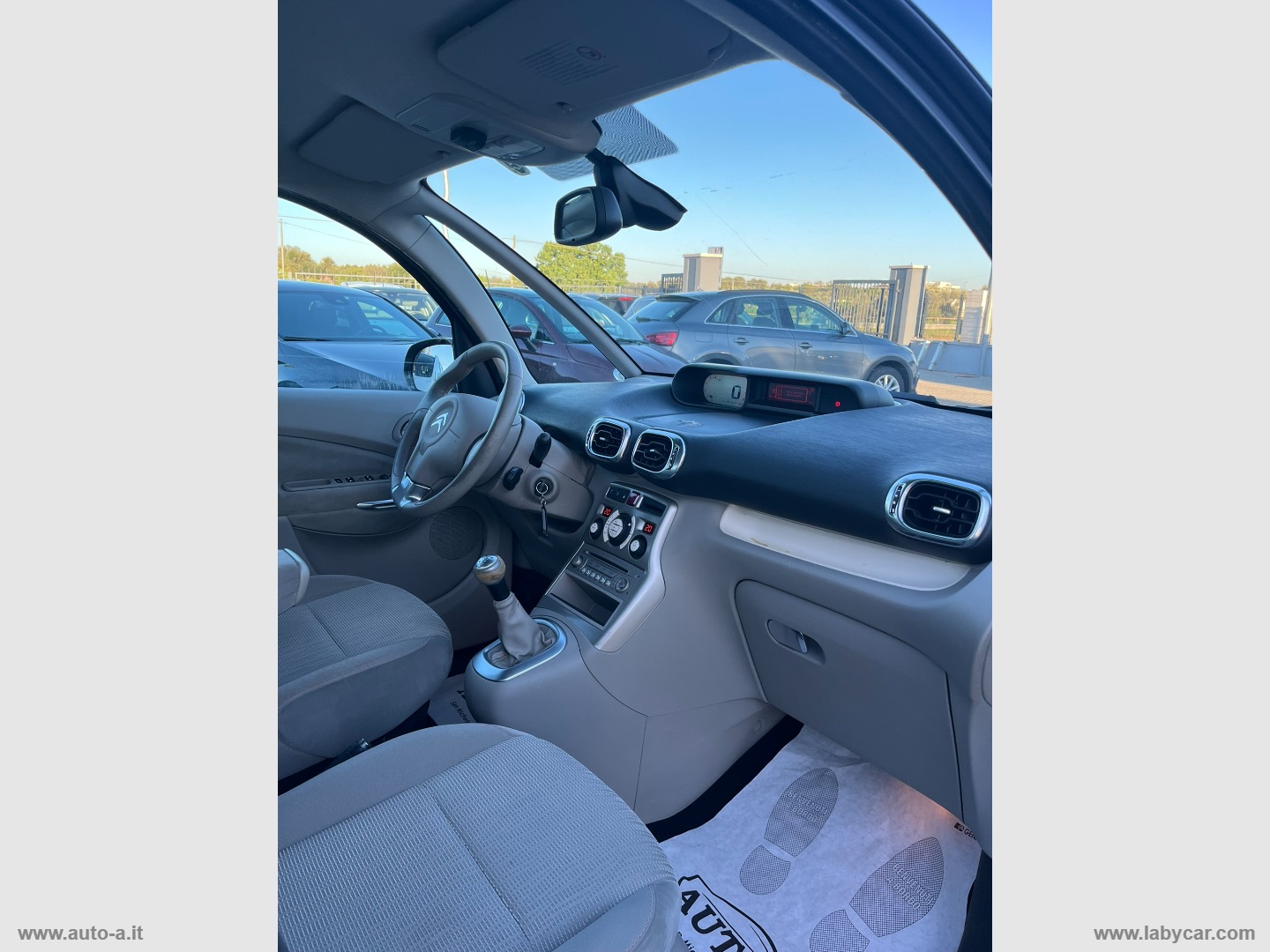 C3 Picasso 1.6 HDi 90 Exclusive - immagine 22