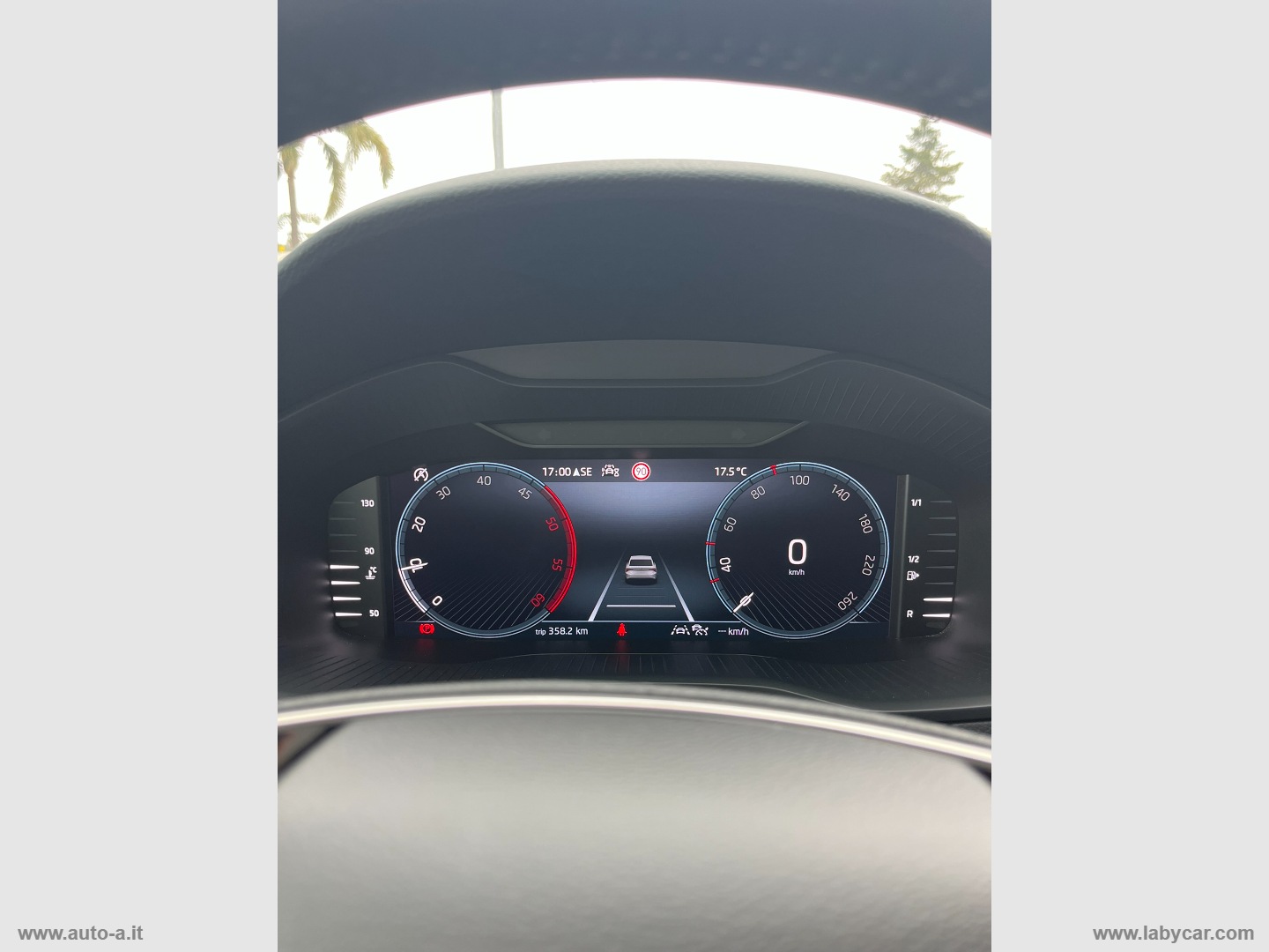 Karoq 2.0 TDI 115 CV Selection - immagine 22