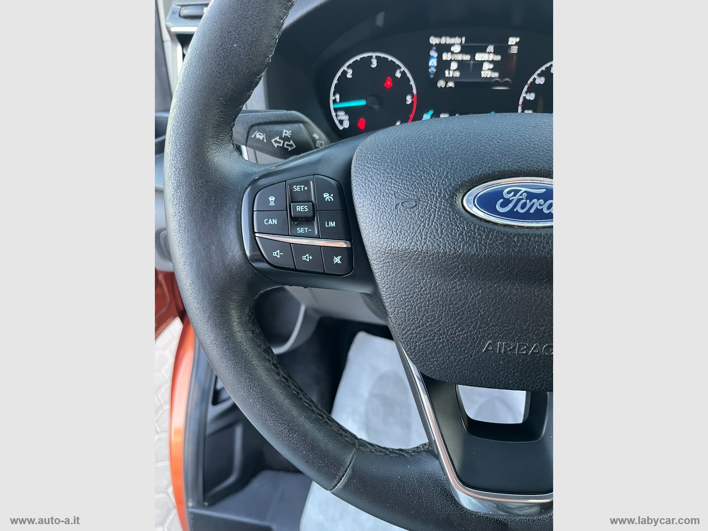 TRANSIT CUSTOM 2.0 TDCI 170 CV TITANIUM 5 POSTI - immagine 22