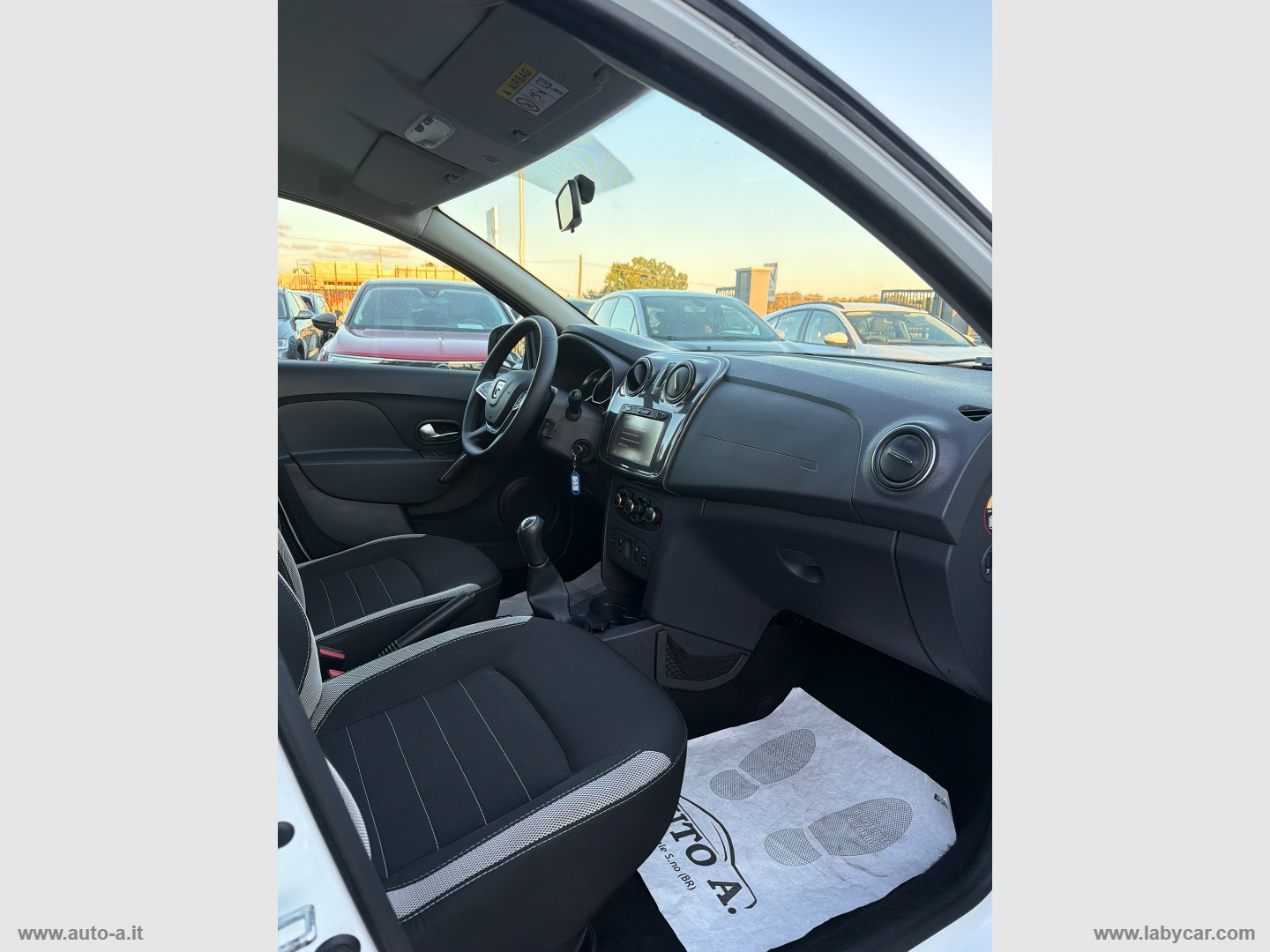 Sandero Stepway 0.9 TCe 12V 90 CV S&S PRESTIGE - immagine 22