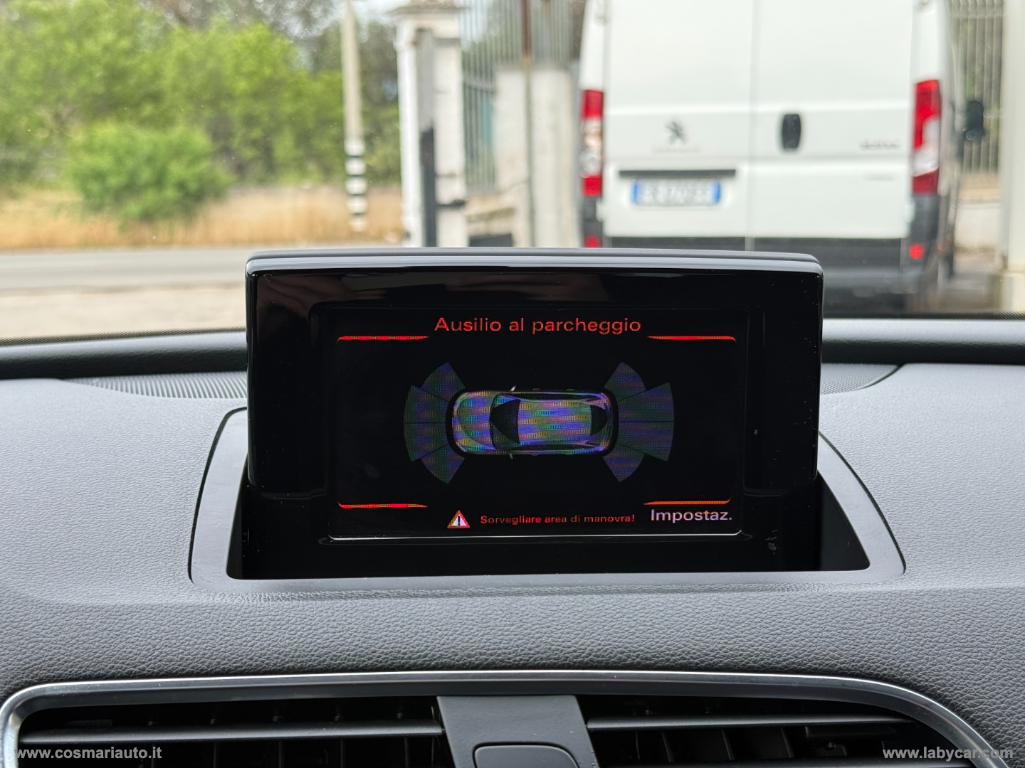 Q3 2.0 TDI 120CV Business - immagine 22
